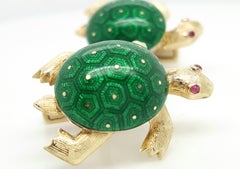 Estate Martine 14 Karat Yellow Gold Green Guilloche Enamel Turtle Cufflinks