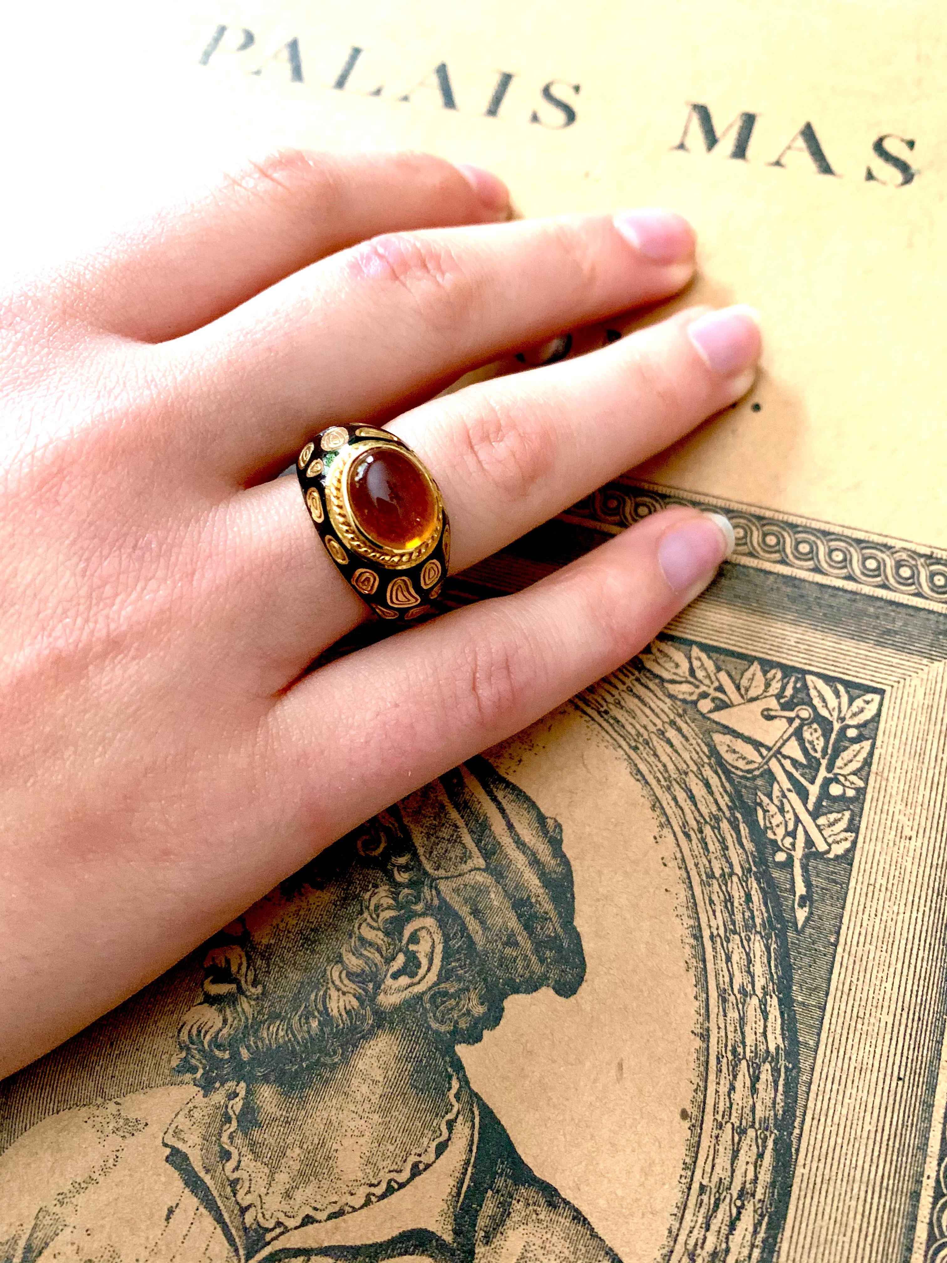 Anello di proprietà Mavito in oro giallo 18 carati con smalto cabochon e citrino leopardato In condizioni buone in vendita a New York, NY