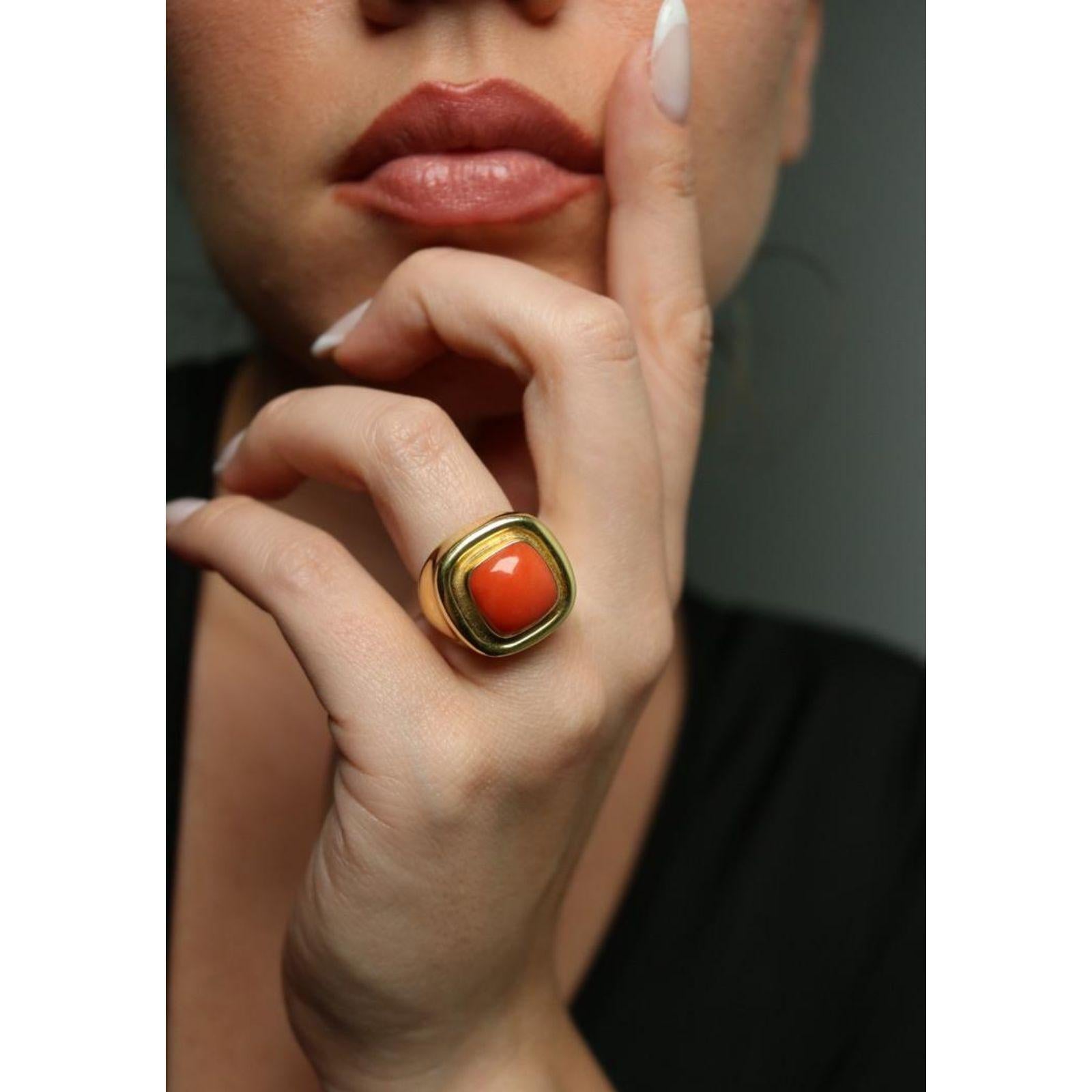 Estate Maz 18K Coral Statement Cocktail Ring Yellow Gold Size 6.5 For Sale 6