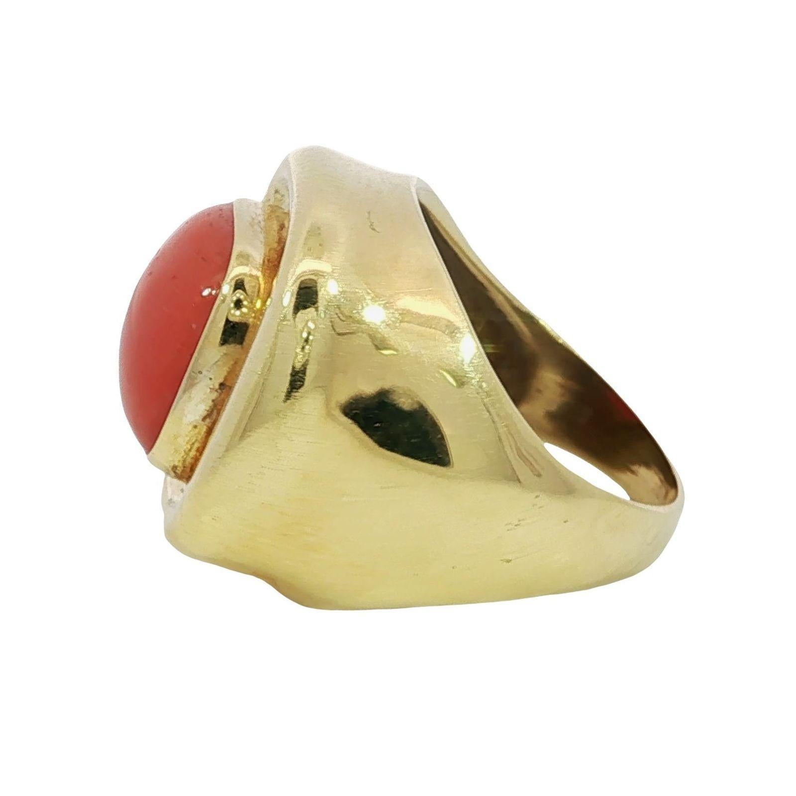 Estate Maz 18K Coral Statement Cocktail Ring Yellow Gold Size 6.5 In Excellent Condition For Sale In Fairfield, CT