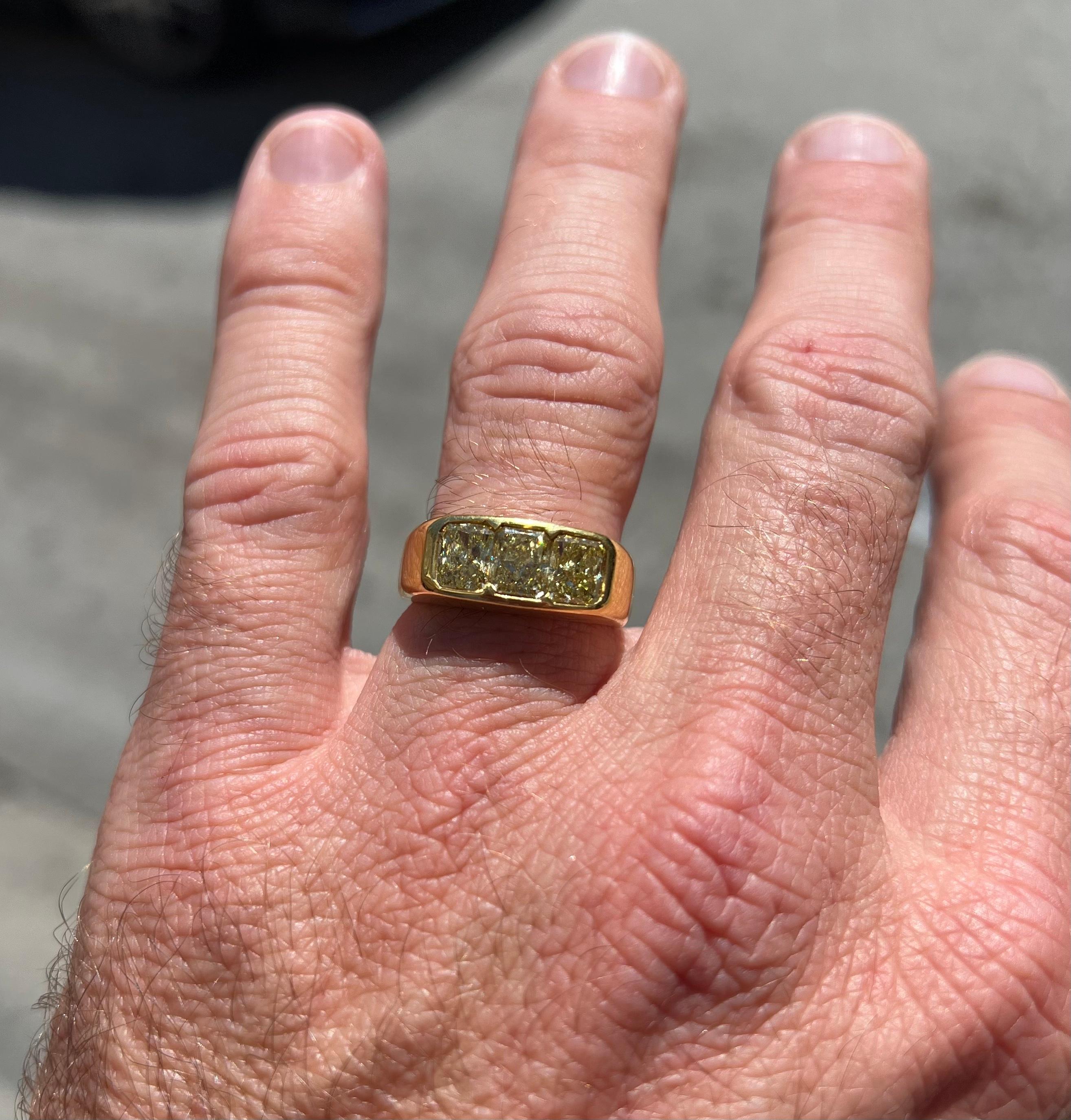Women's or Men's Estate Men's Fancy Yellow Diamond Ring Size 9.5 18k Yellow Gold 3.00 Carat