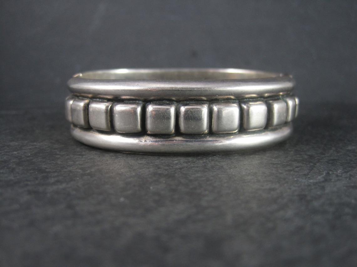Estate Mexican Sterling Clamper Bangle Bracelet In Excellent Condition For Sale In Webster, SD