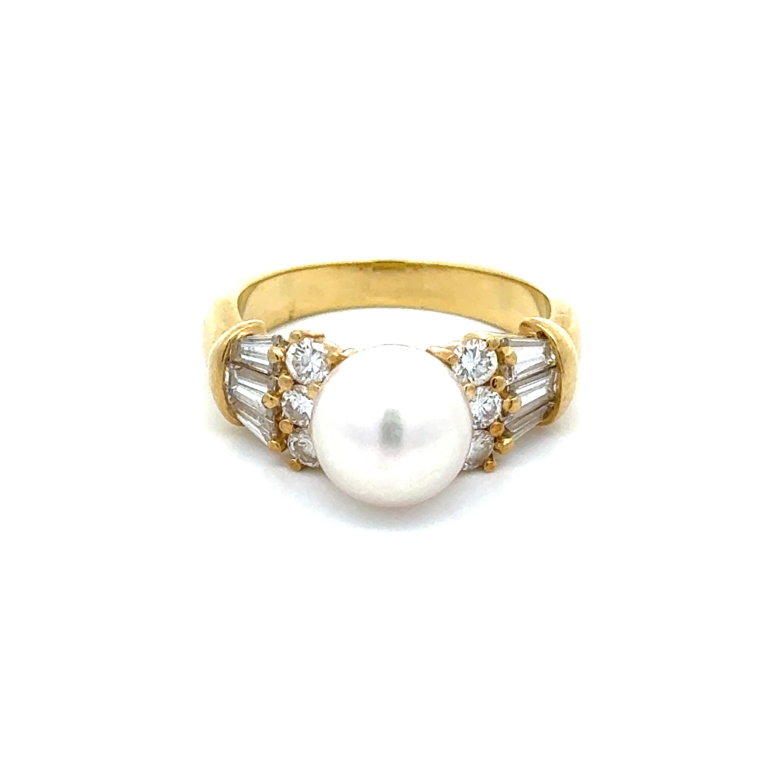 Anillo Estate Mikimoto de oro amarillo de 18 quilates, diamantes y perlas en Bueno estado para la venta en Derby, NY