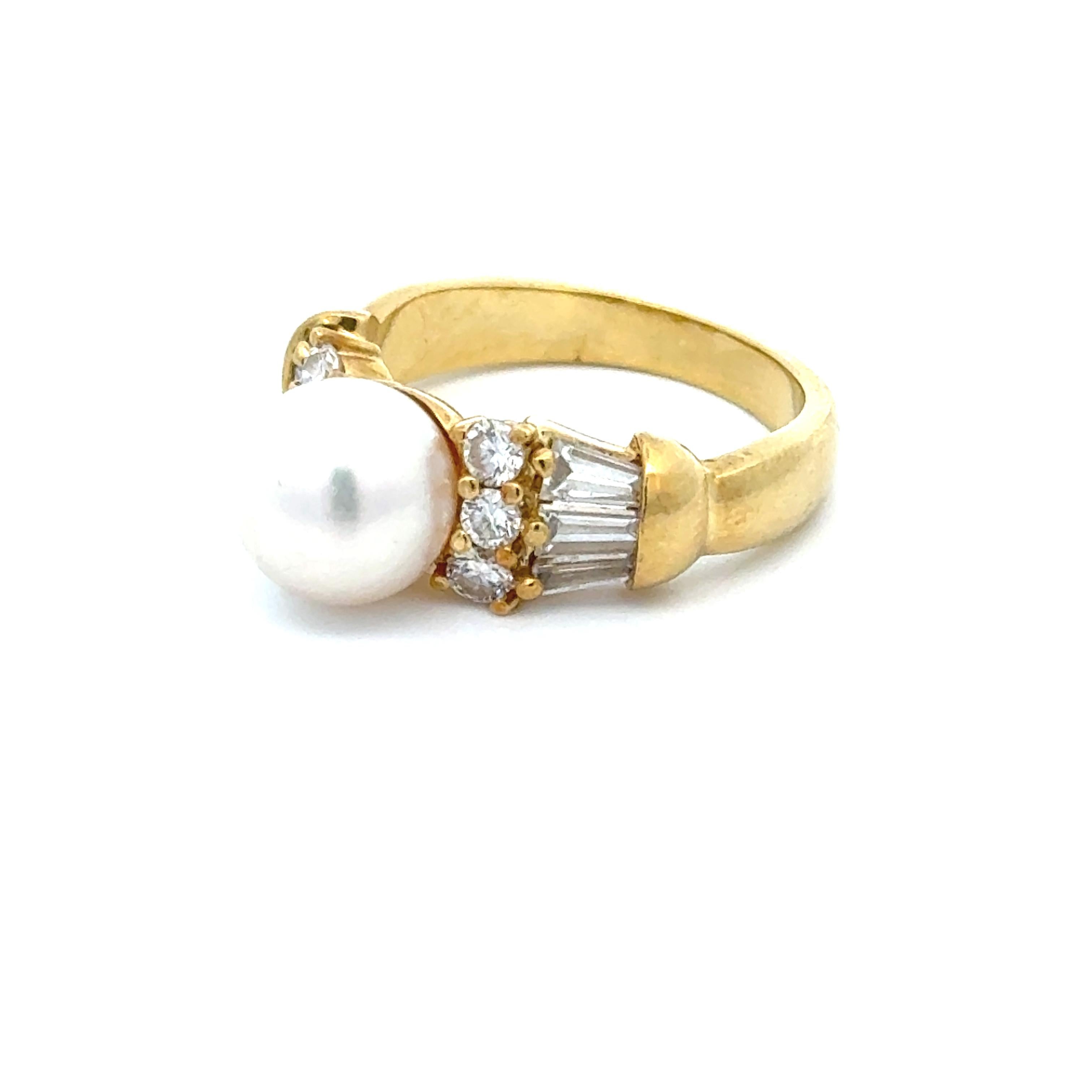 De las mujeres Anillo Estate Mikimoto de oro amarillo de 18 quilates, diamantes y perlas en venta