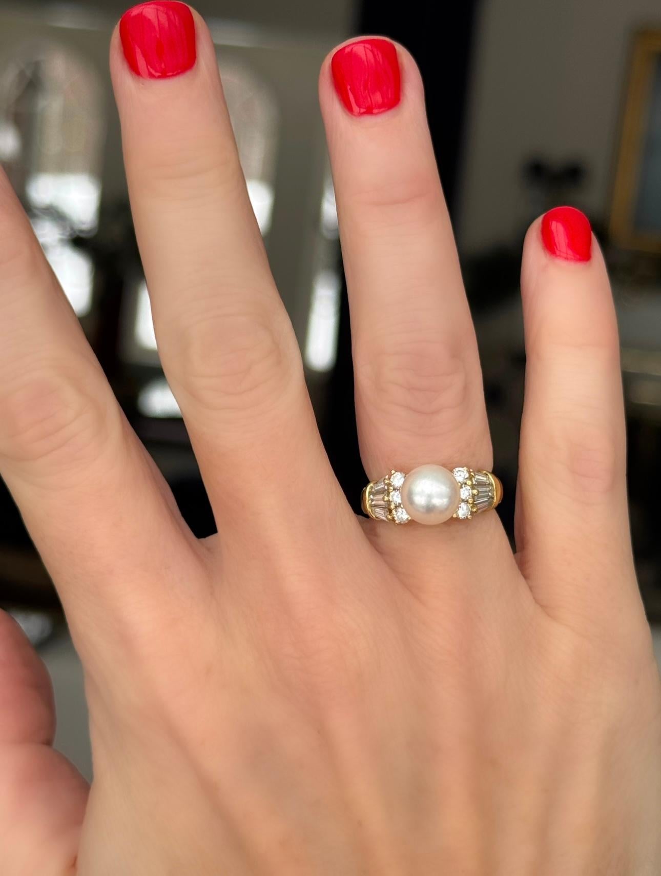 Anillo Estate Mikimoto de oro amarillo de 18 quilates, diamantes y perlas en venta 1