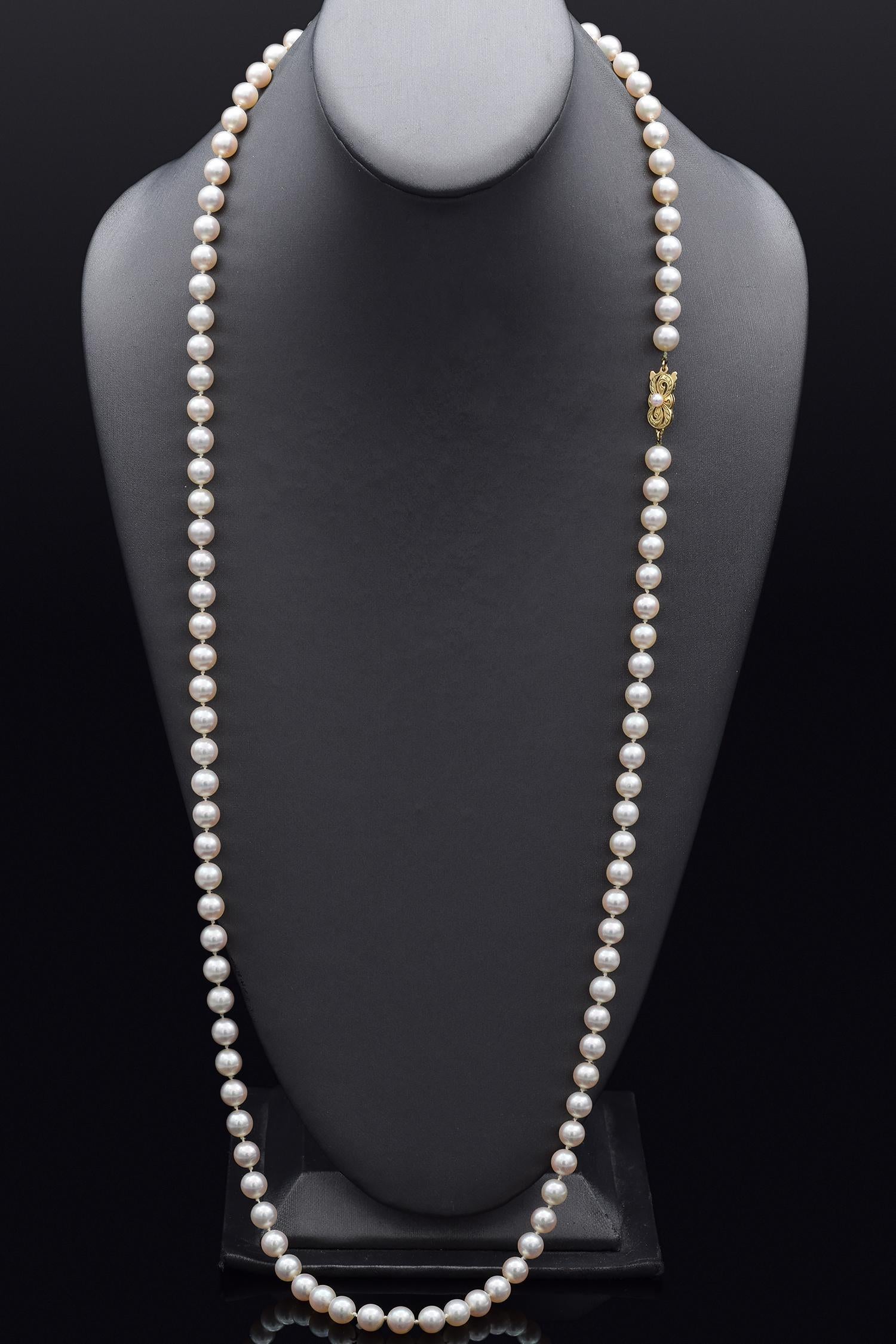 Round Cut Estate Mikimoto 7.5-8.0 mm Pearl 18K Yellow Gold Beaded Strand Necklace 36Inches
