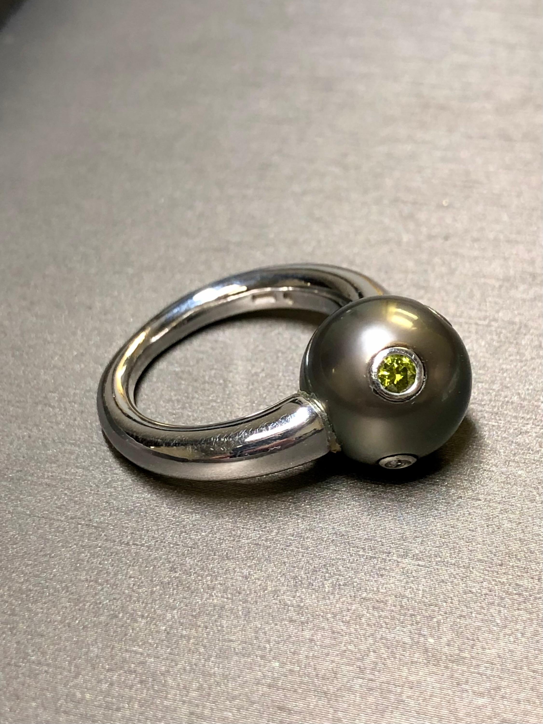 Round Cut Estate Mikimoto Tahitian Pearl Multicolored Diamond Cocktail Ring 12.72mm Sz 6.5 For Sale