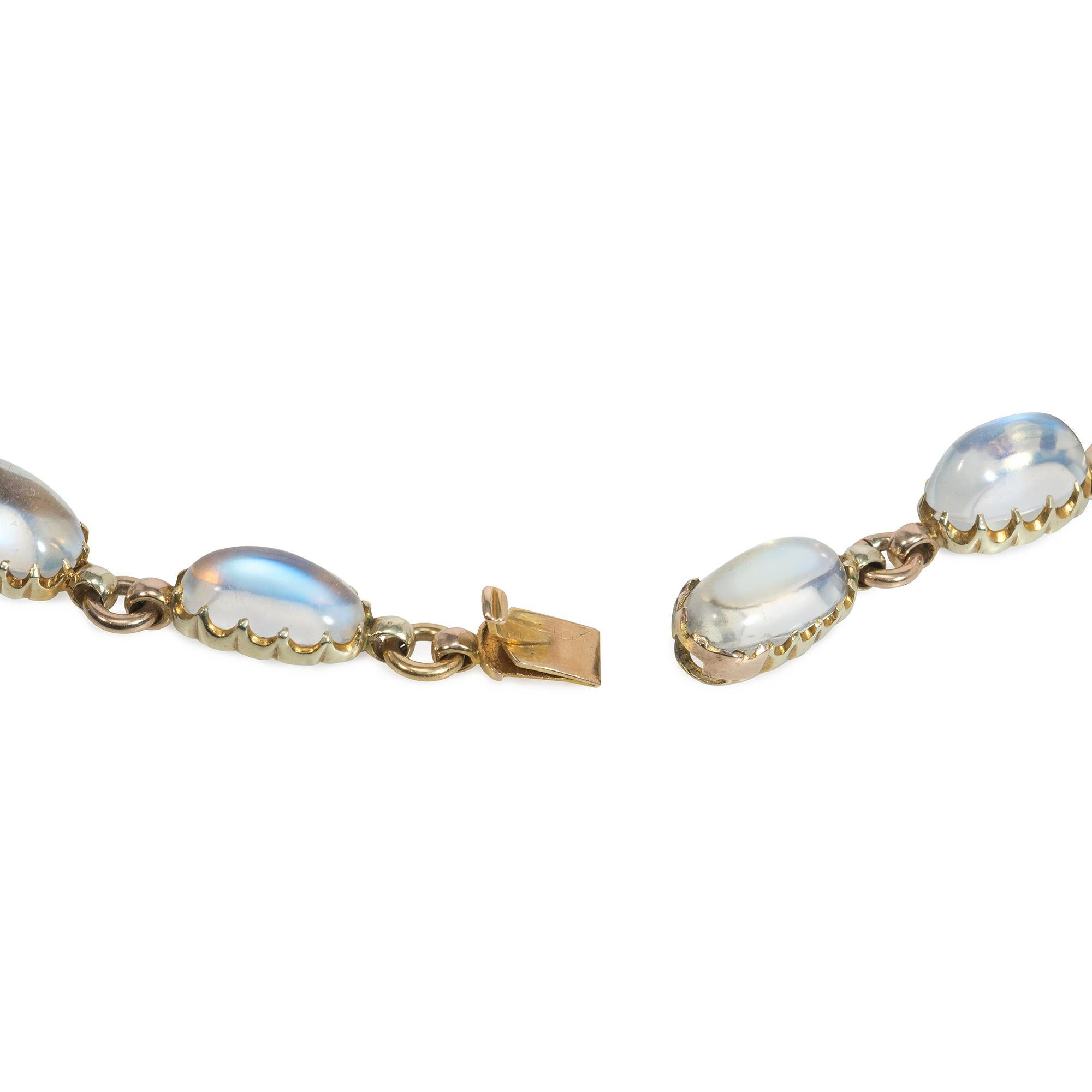 Victorian Estate Moonstone and Gold Necklace of Graduated Oblong Links For Sale