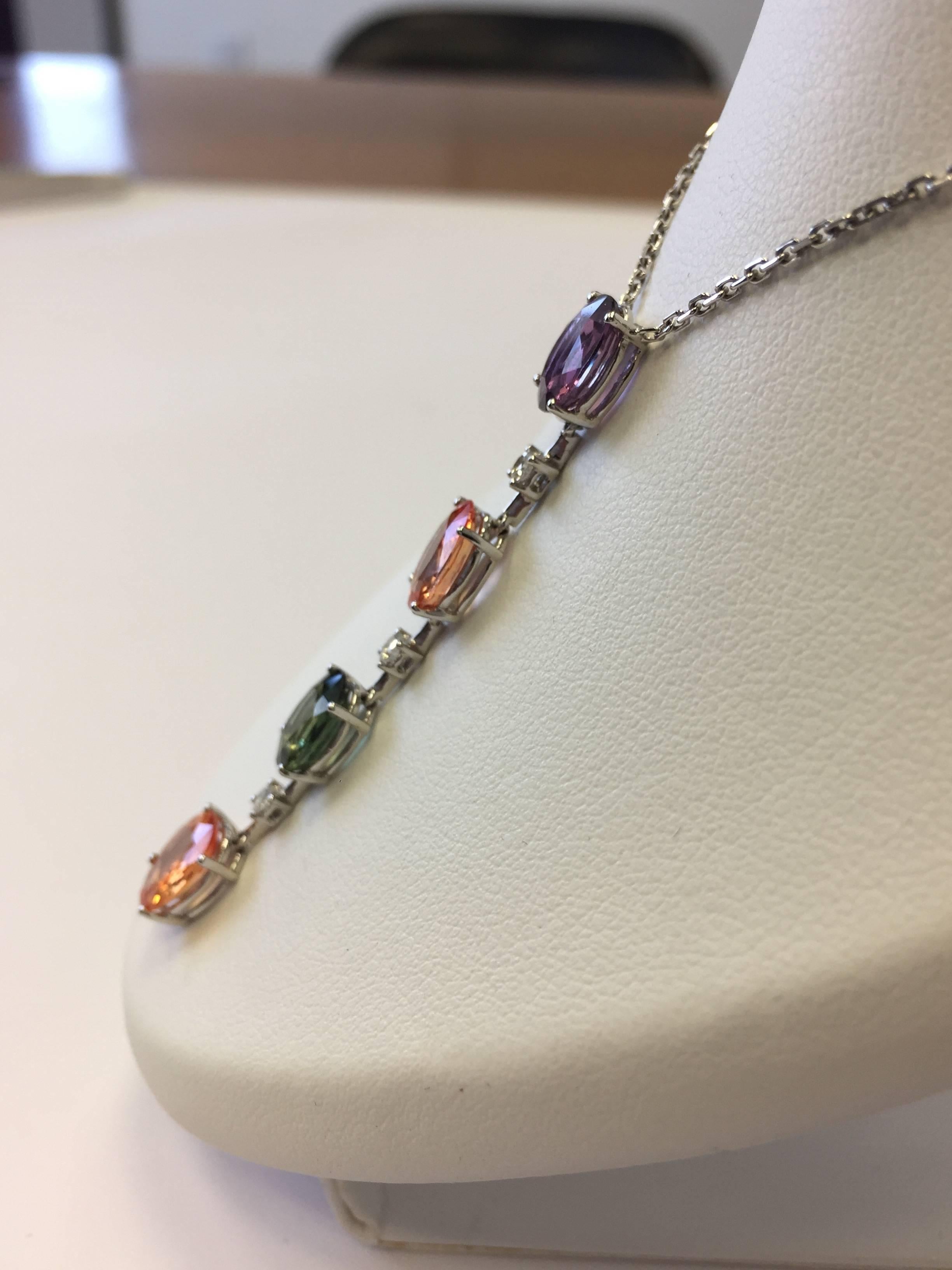 Estate Multi-Color Sapphire Oval and Diamond Drop Necklace in 14 Karat Gold In New Condition In Los Angeles, CA