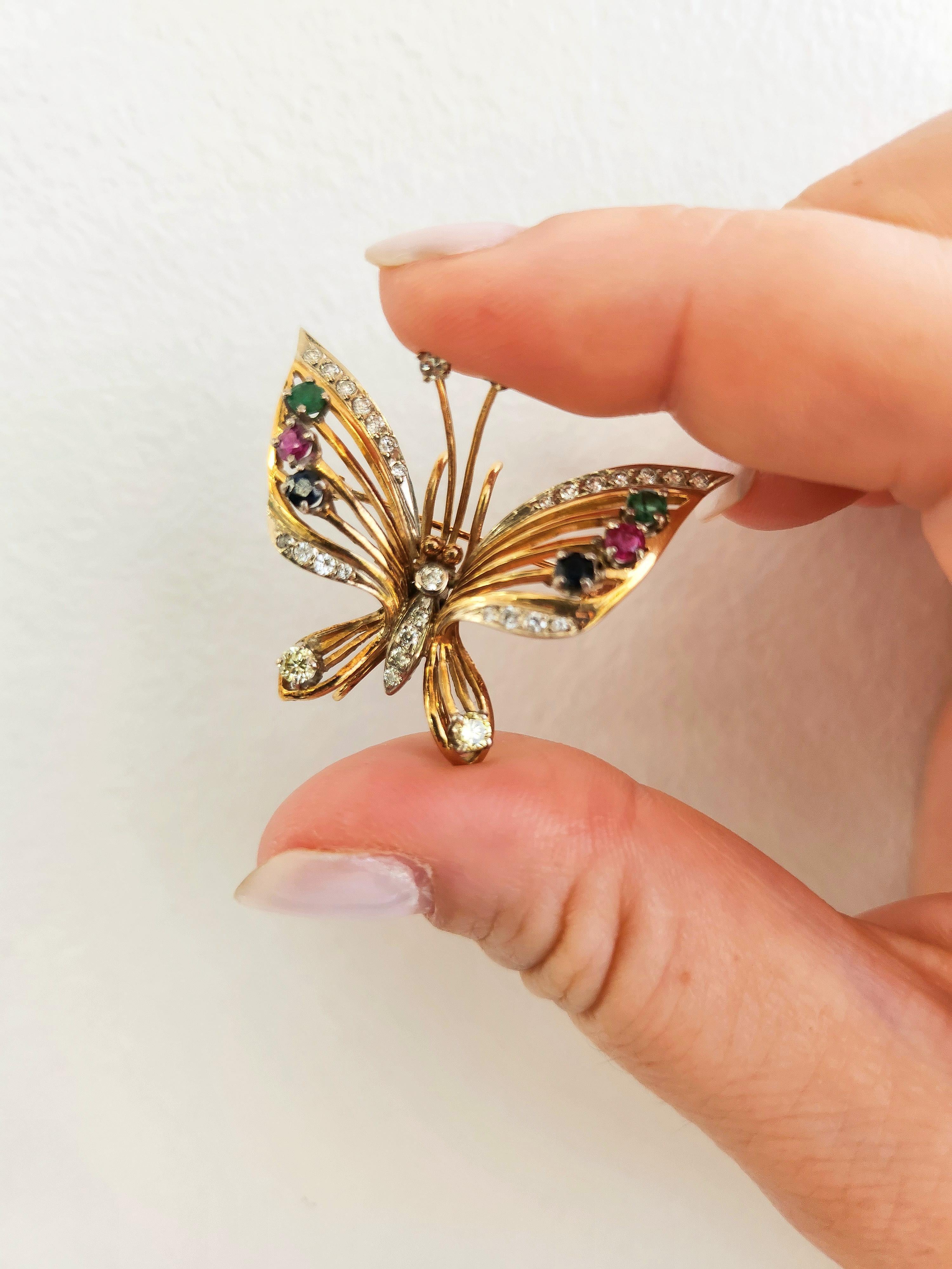 Donna Spilla a forma di farfalla con più pietre e diamanti in oro bicolore 14K in vendita
