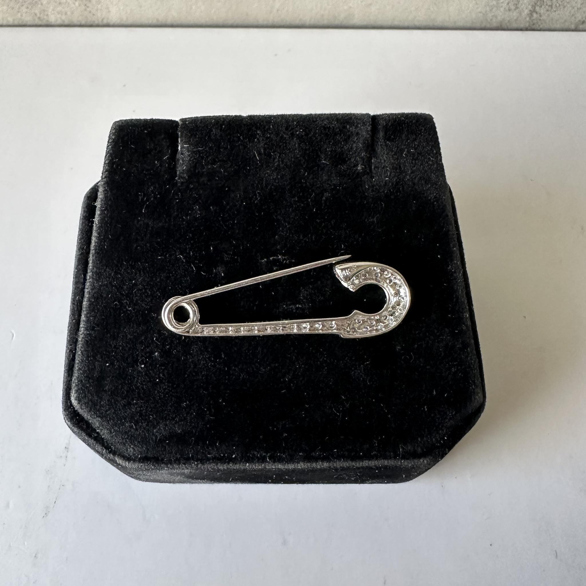 Women's Estate Natural Diamond Safety Pin in 14kt White Gold