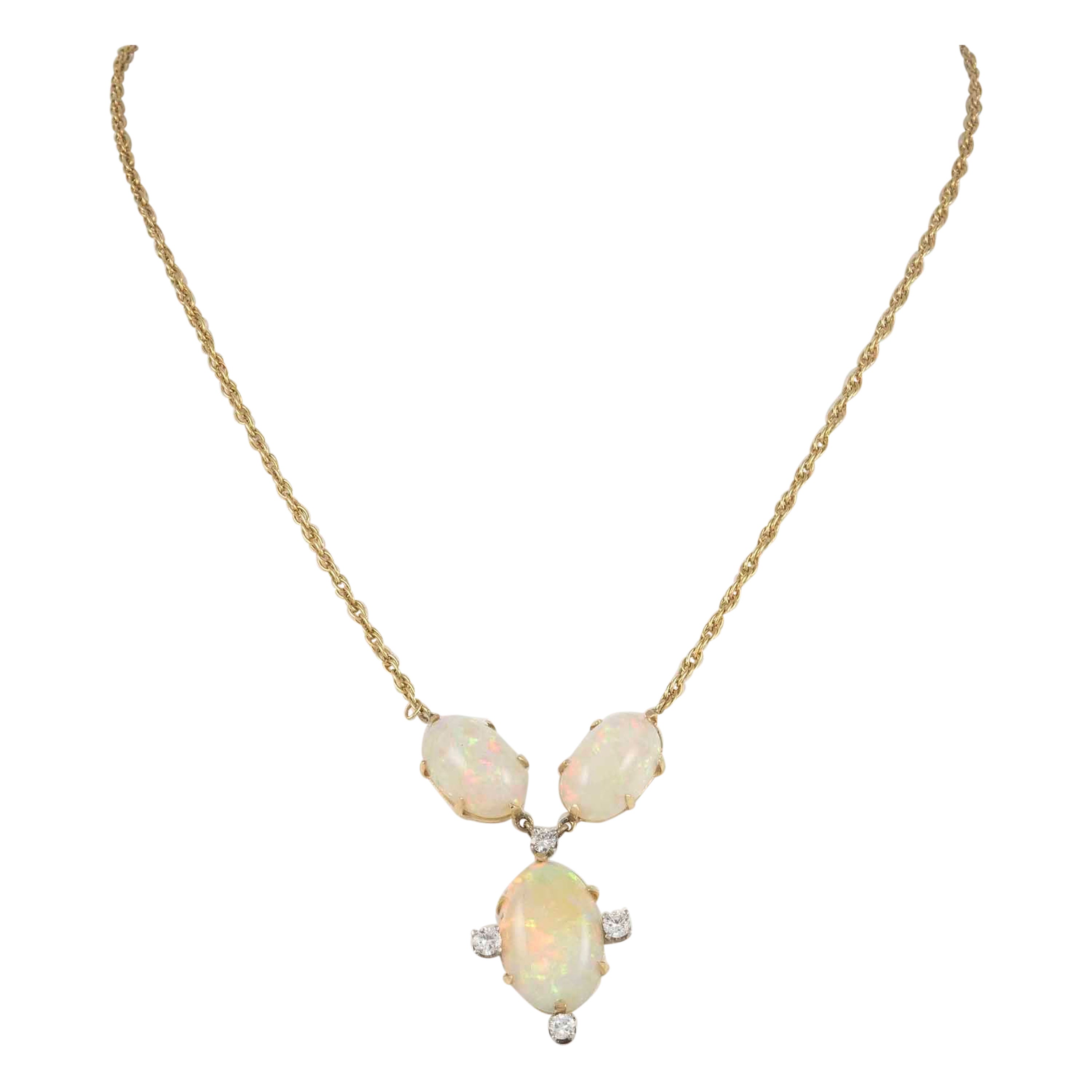 Nachlass Natürlicher feiner australischer Opal und Diamant-Anhänger Halskette