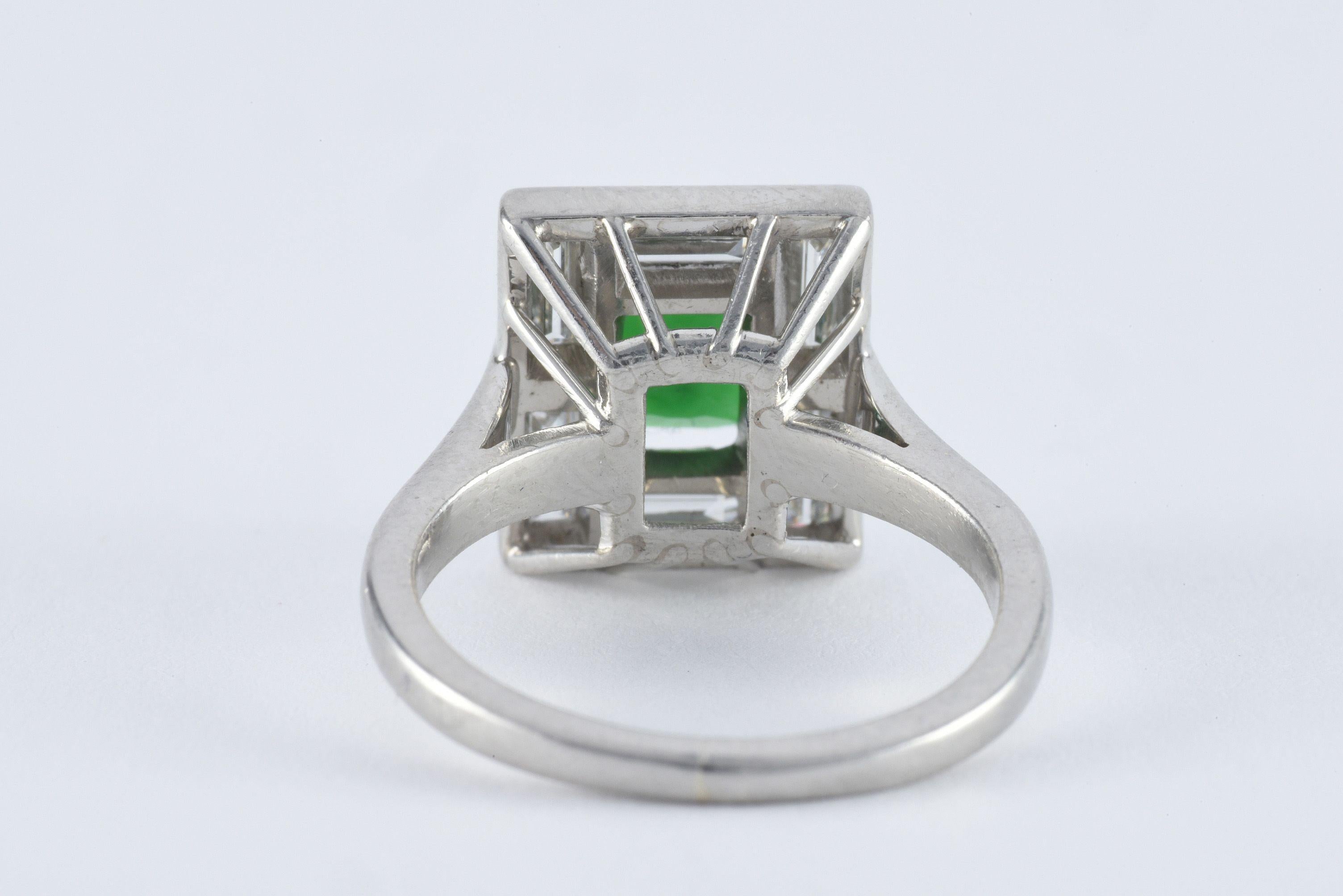 Retro Estate Natural Green Chrome Tourmaline and Diamond Cocktail Ring For Sale