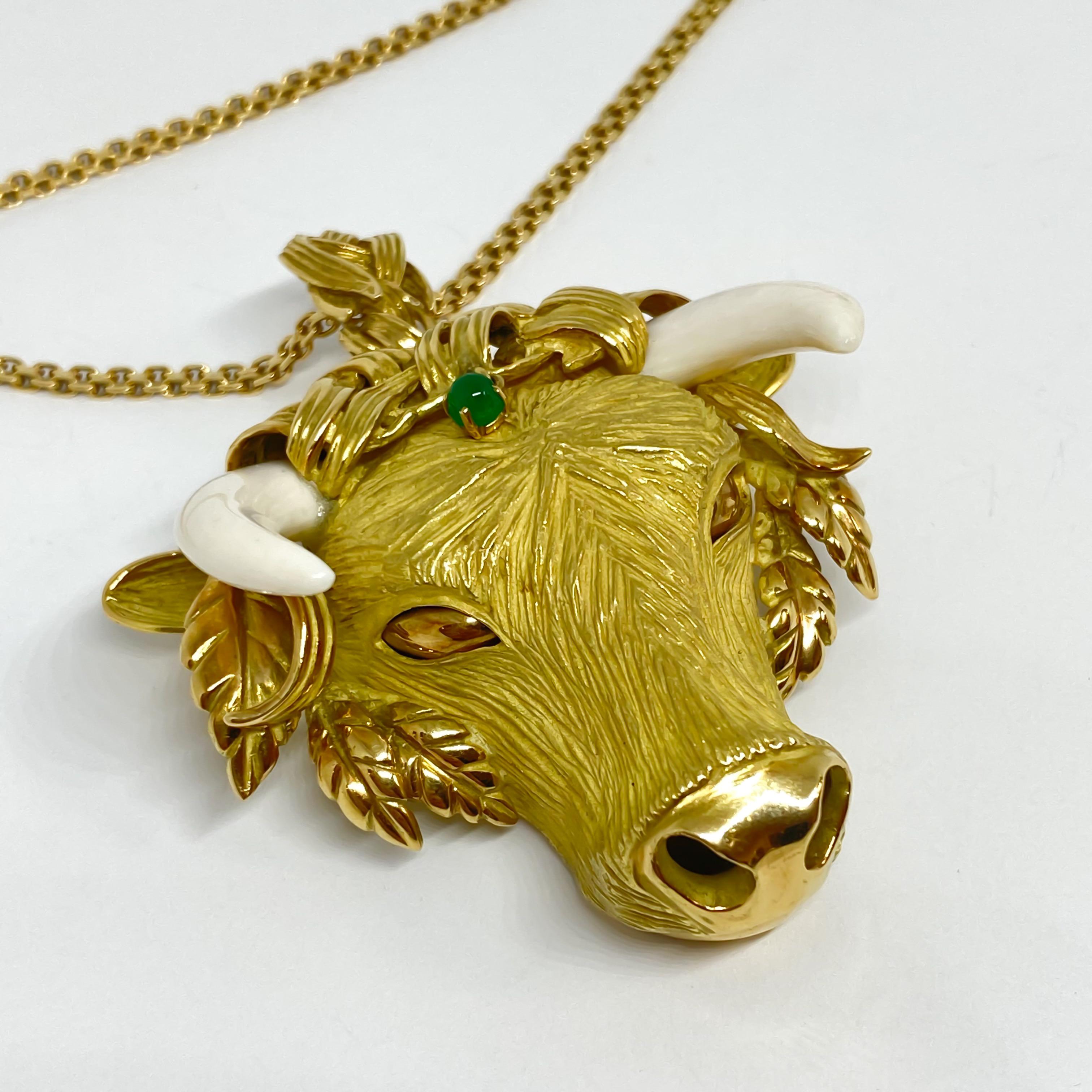 Round Cut Estate Natural Ivory and Emerald Bull Pendant Brooch 18 Karat Yellow Gold