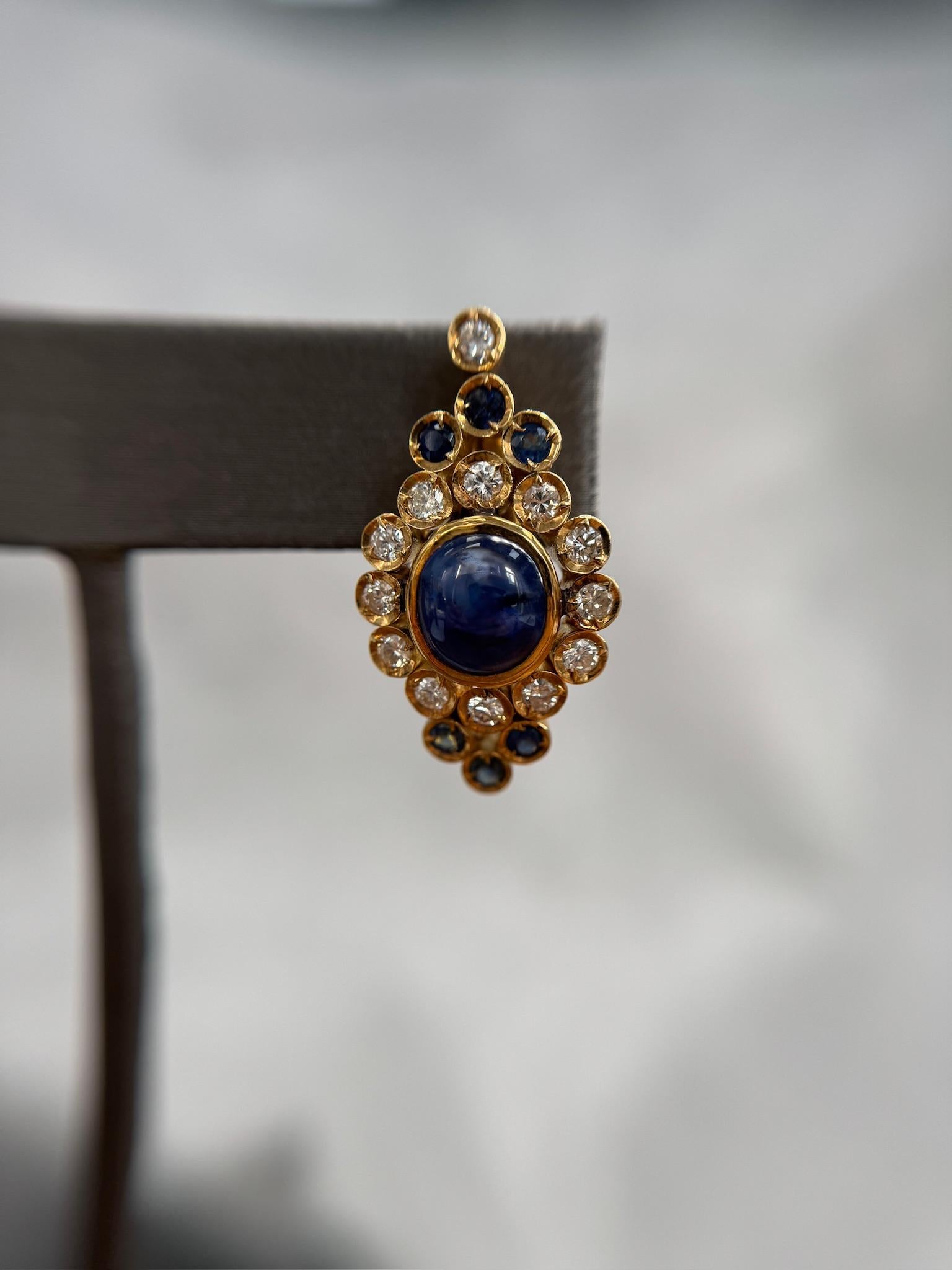 De las mujeres Pendientes de zafiro natural y diamantes - Oro amarillo 18k en venta