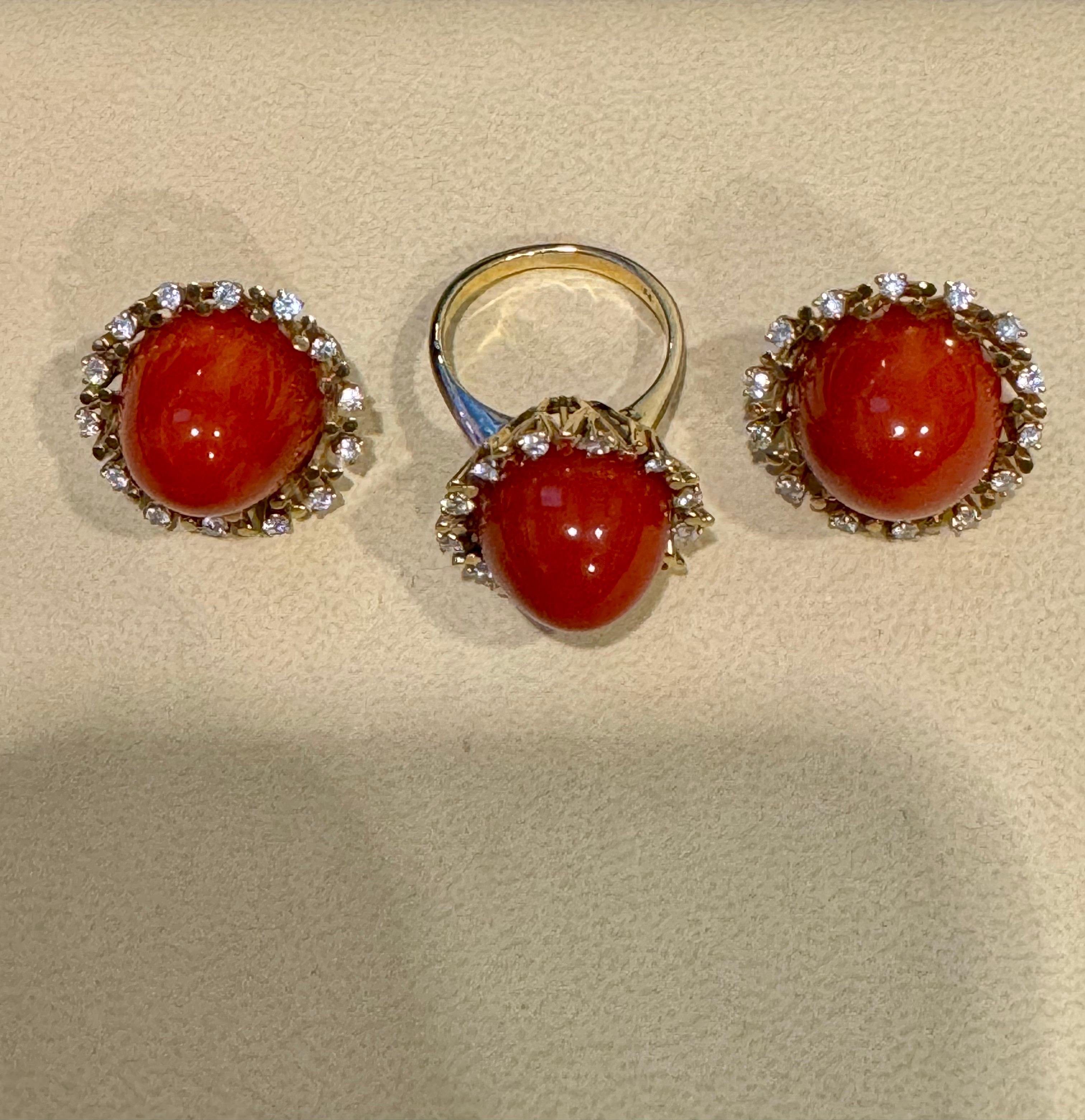 Estate Natural Sugar Loaf Coral & Diamond  Earring & Ring in 18 Kt Yellow Gold For Sale 9