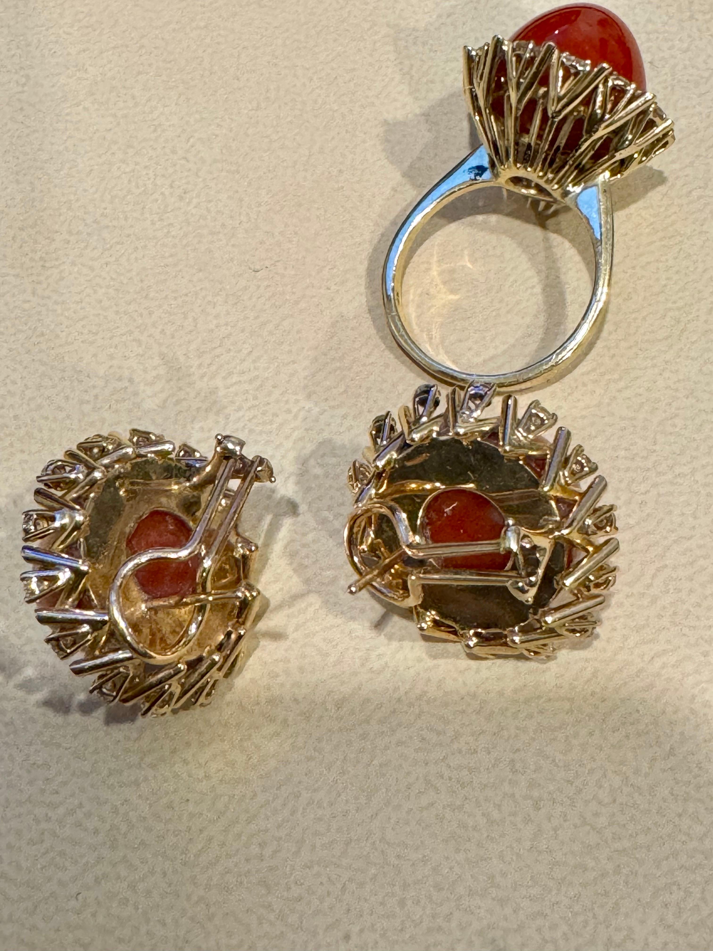 Estate Natural Sugar Loaf Coral & Diamond  Earring & Ring in 18 Kt Yellow Gold For Sale 2