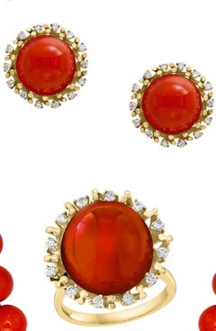 Corail Pain de Sucre Naturel et Diamant  Boucles d'oreilles et bague en or jaune 18 carats