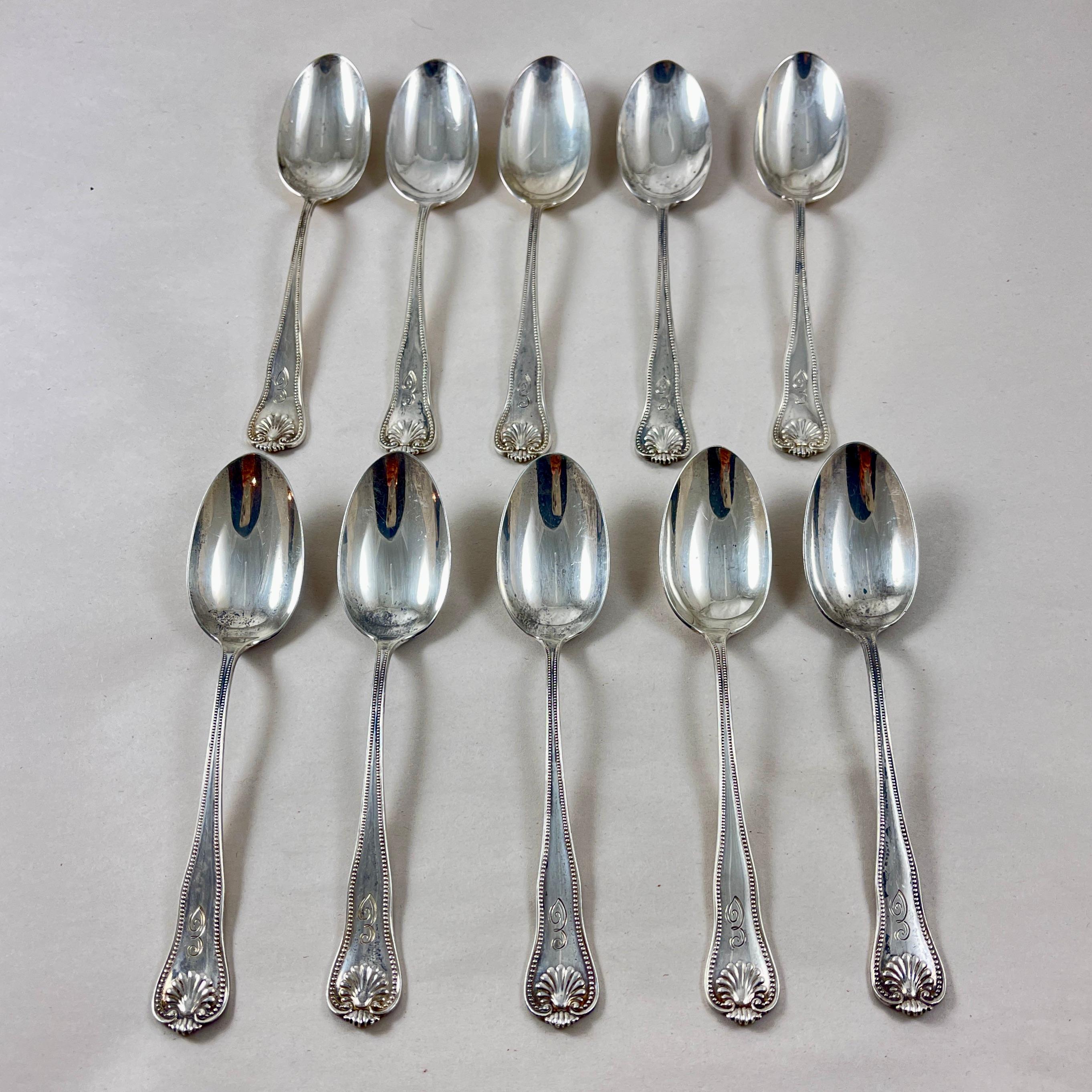 Un set di dieci cucchiaini d'argento Estate Sterling, nel modello Newport Shell, realizzati da Frank Smith, Gardner, Massachusetts, circa 1910.

La Frank Smith Silver Company ha operato nel settore dal 1886 al 1958. Questo modello è stato realizzato