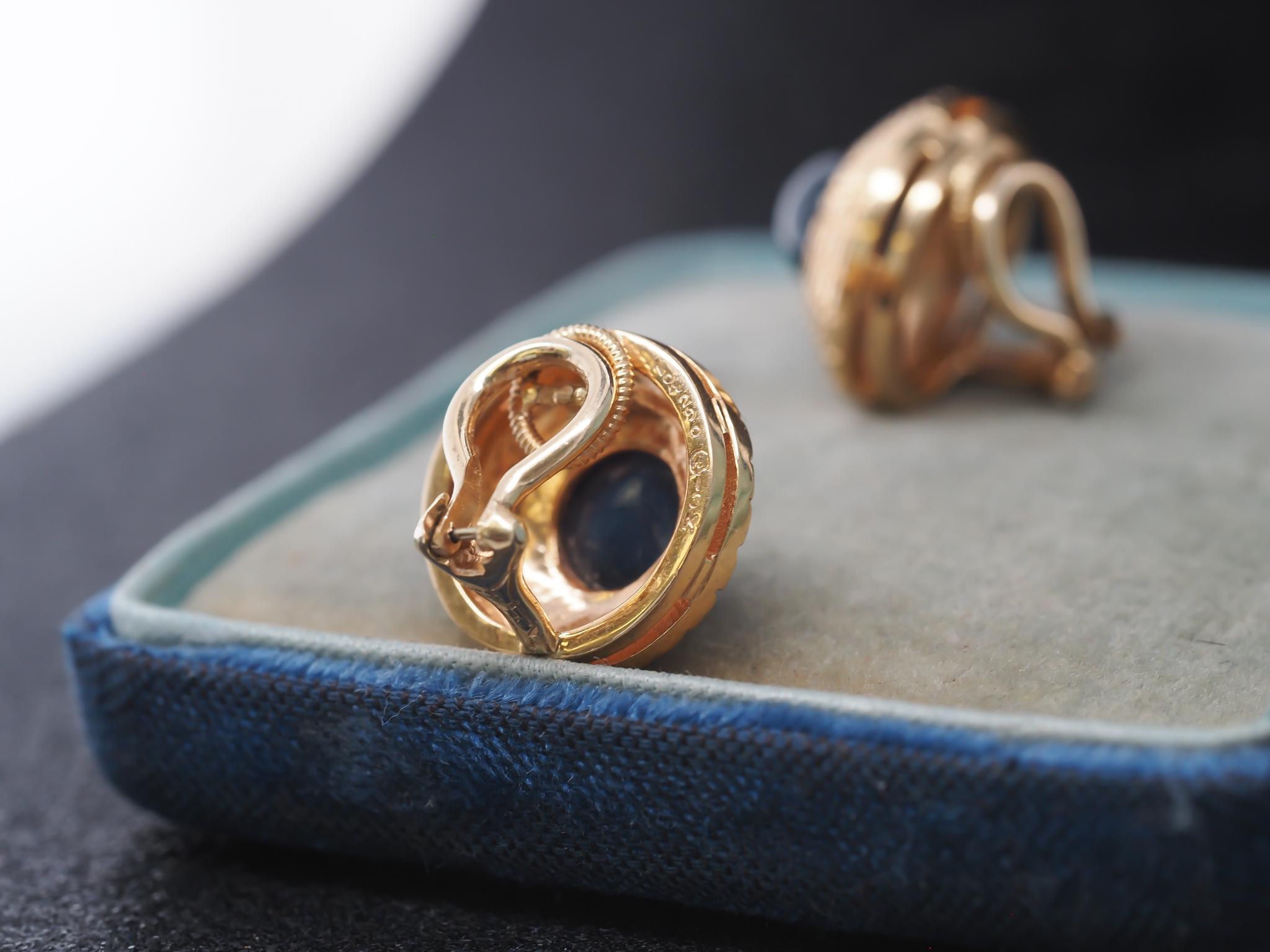 Estate Oscar Heyman 18K Yellow Gold and Cabochon Sapphire Earrings - VHK#984 For Sale 4