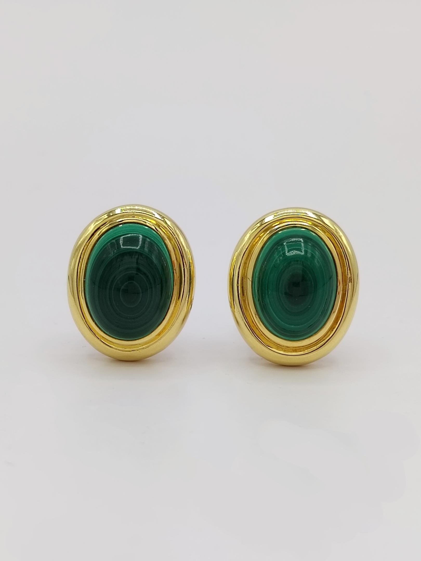 Estate Paloma Picasso for Tiffany & Co Malachite Cabochon Earrings in 18K Gold In Excellent Condition For Sale In Los Angeles, CA