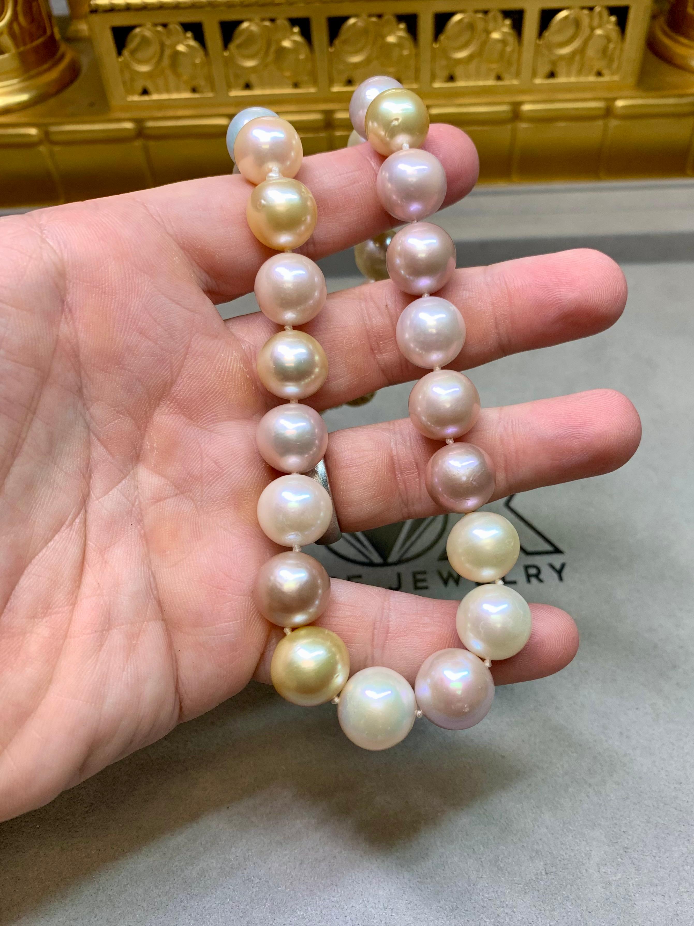 Estate Pastel Multicolored South Sea Pearl Strand Necklace 14K  12.50mm - 15mm In Excellent Condition For Sale In Winter Springs, FL