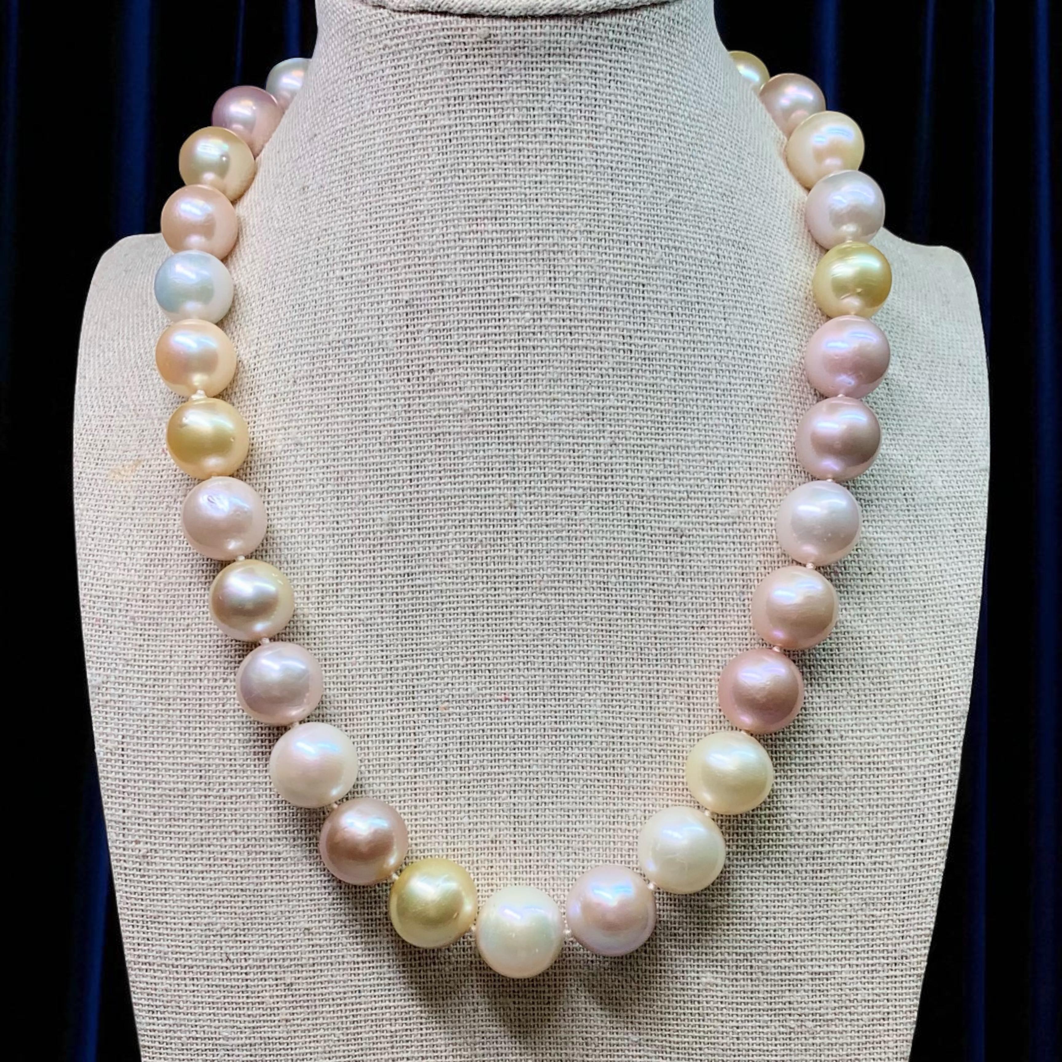 Estate Pastel Multicolored South Sea Pearl Strand Necklace 14K  12.50mm - 15mm For Sale 2