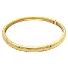 Paul Morelli Estate Bangle con diamanti a coste in oro giallo 18 carati