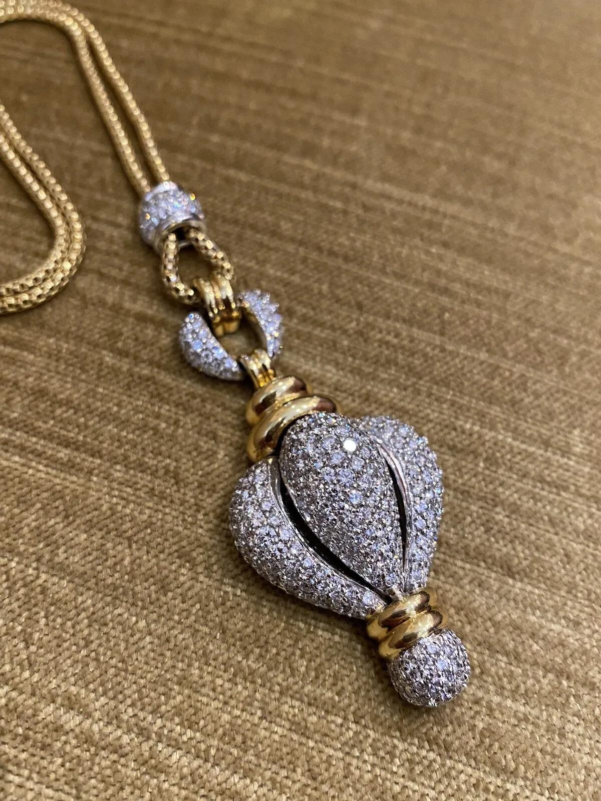 Colgante Estate Pave Puff de Diamantes en Oro Amarillo y Blanco de 18k en Bueno estado para la venta en La Jolla, CA