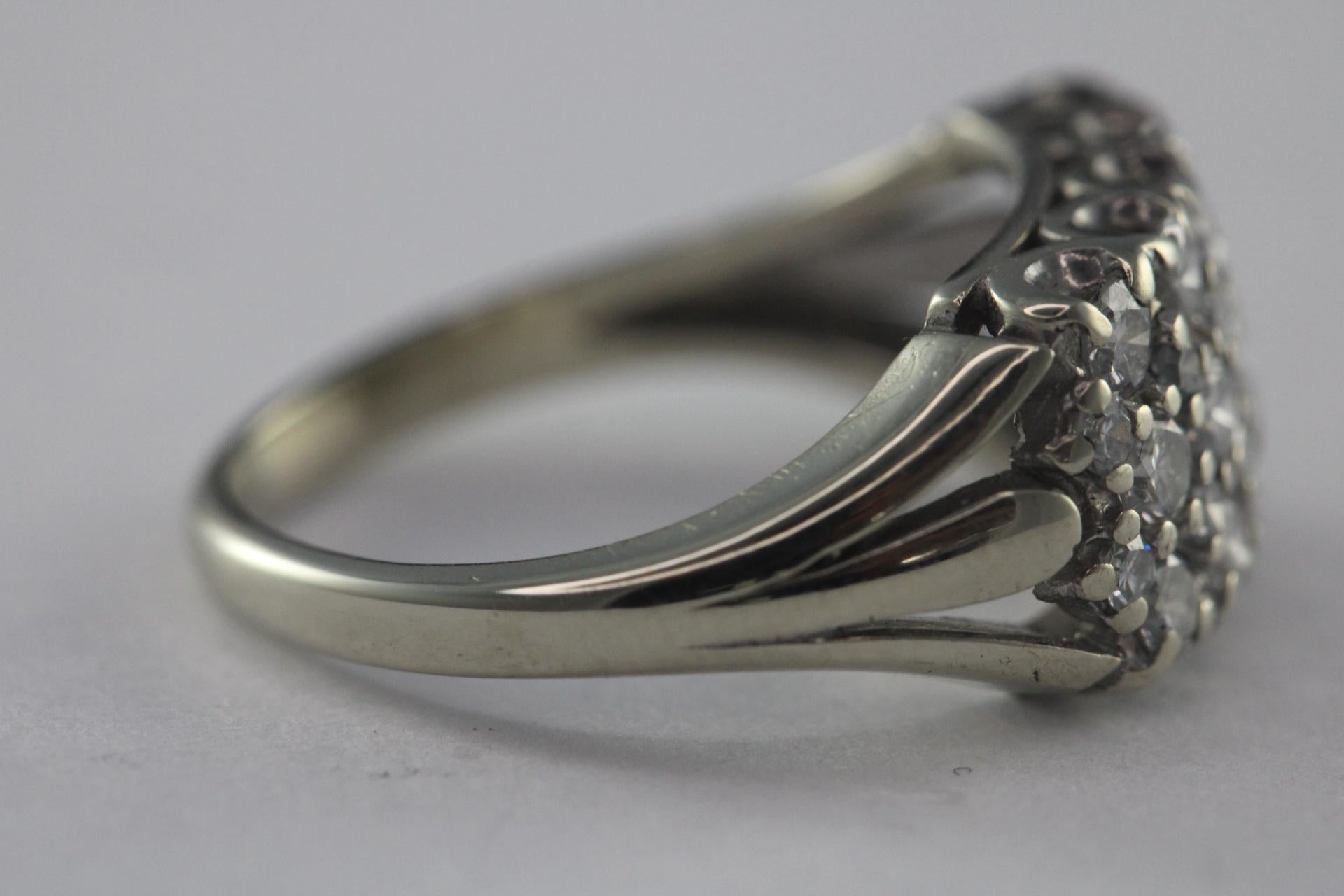 Bague à diamant pavé Estate Bon état - En vente à Denver, CO