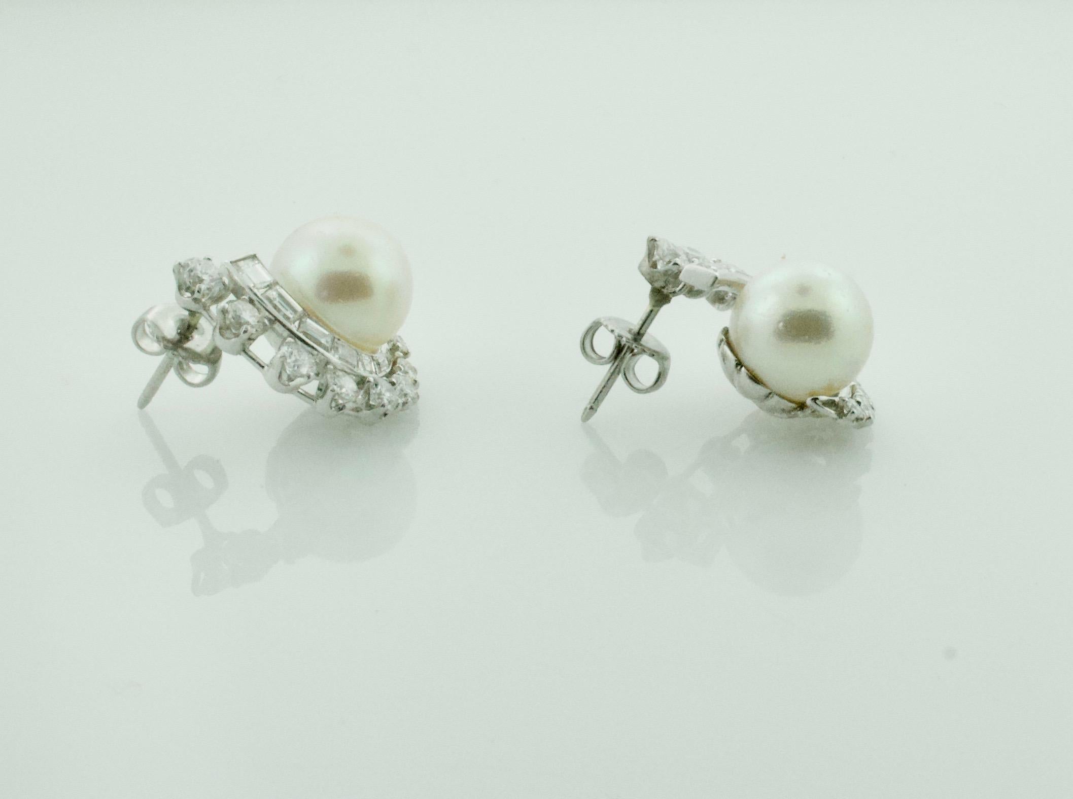Women's or Men's Estate Pearl and Diamond Earring in Platinum circa 1950s, 2.00 Carats For Sale