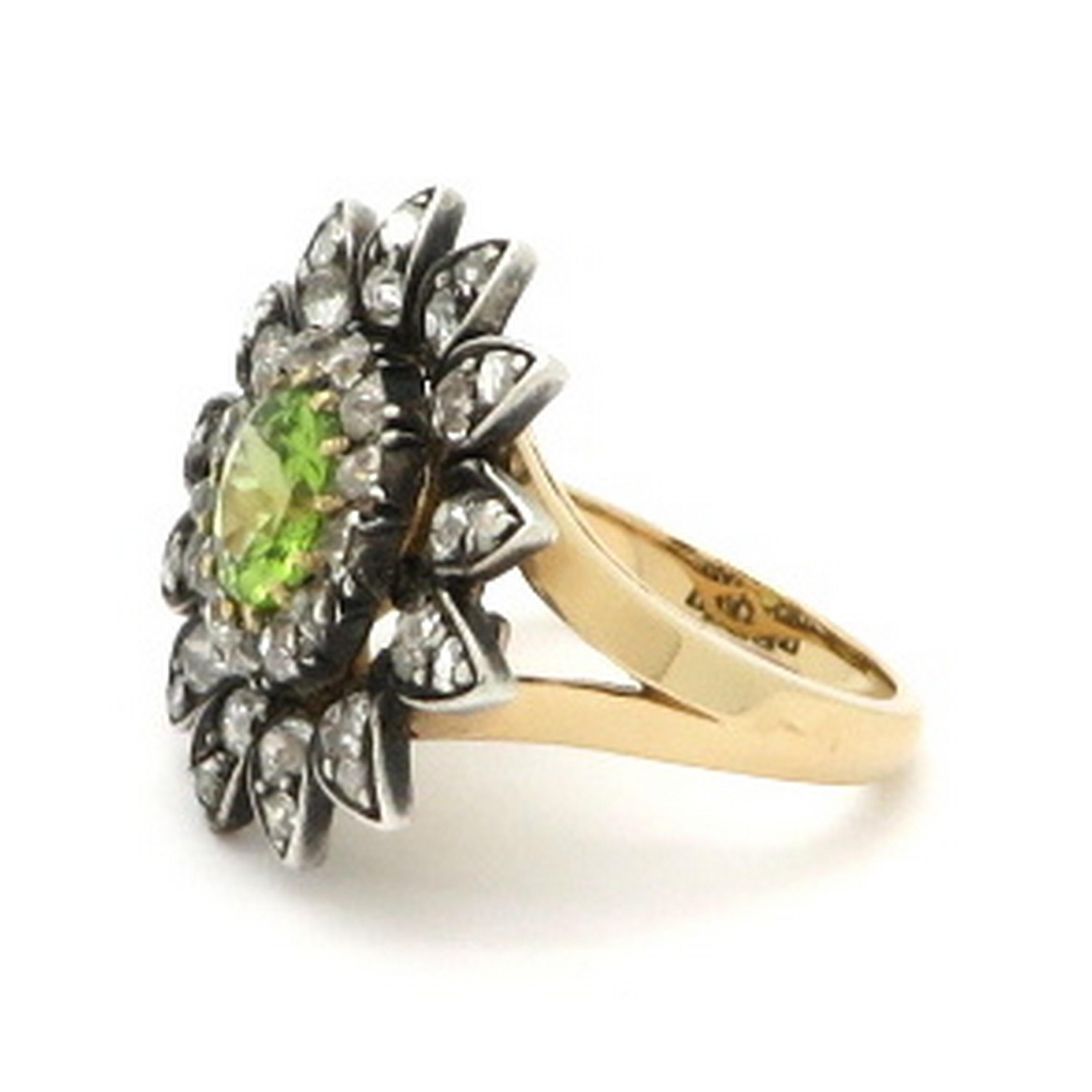 1.35ct Round Peridot and Diamond Ring In Excellent Condition For Sale In Scottsdale, AZ