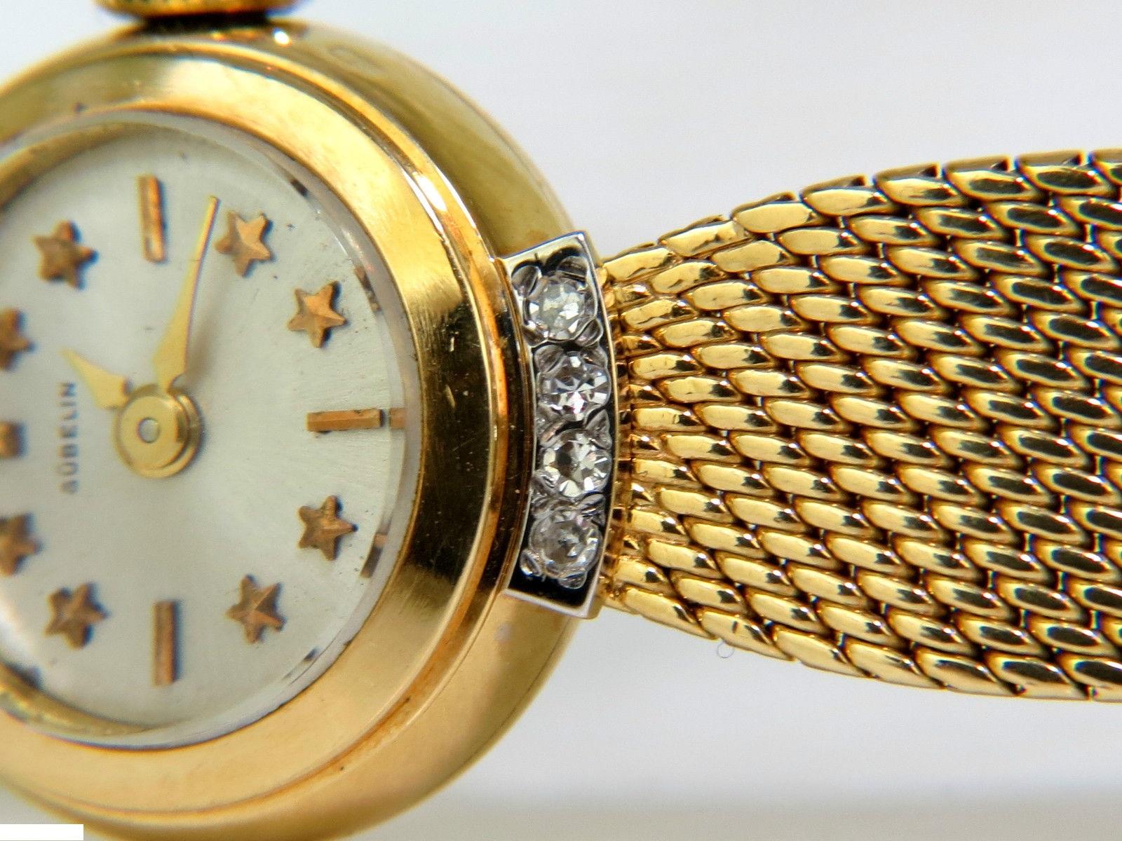 Petite montre suisse Gublin en or 18 carats, maille et cadran étoilé pour femmes Excellent état - En vente à New York, NY