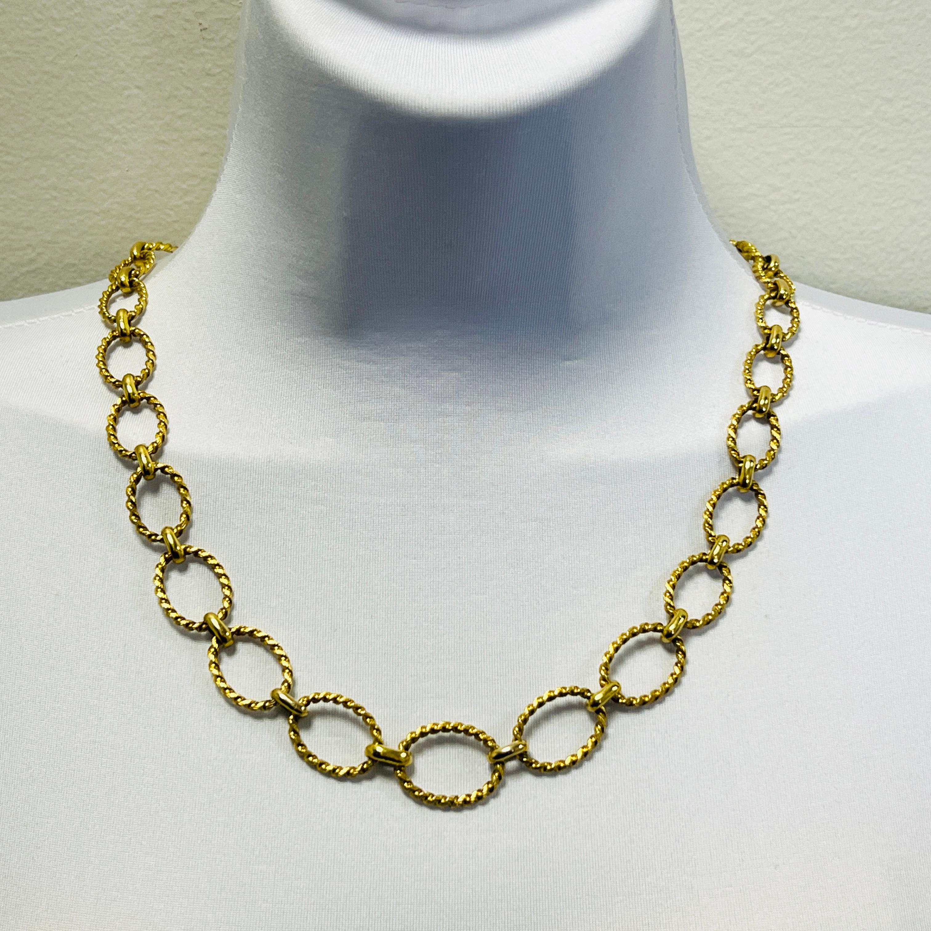 Chaîne de succession Piaget réalisée à la main en or jaune 18 carats.  La durée est de 21+.