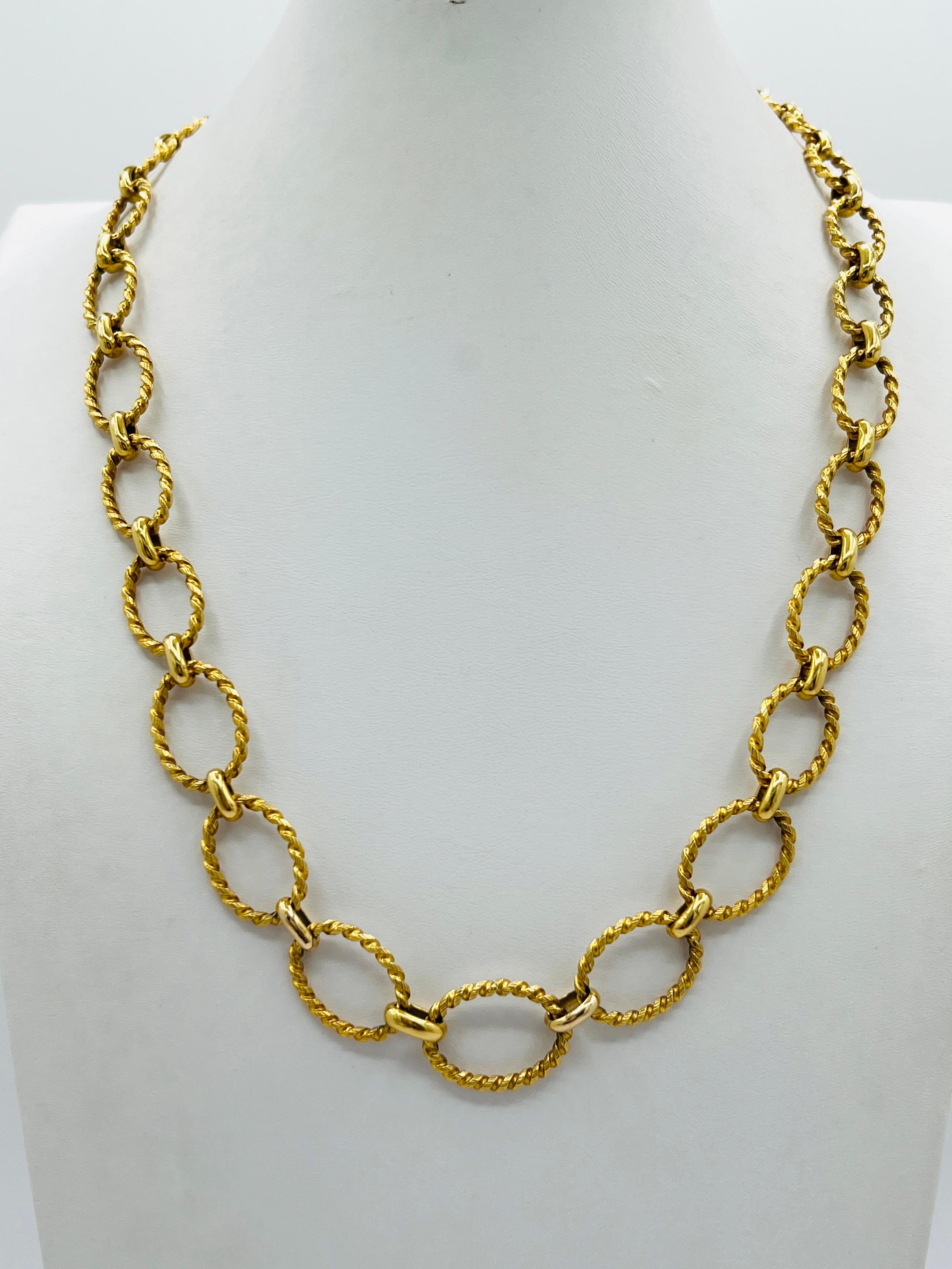 Estate Piaget Links Necklace en or jaune 18K en vente 1