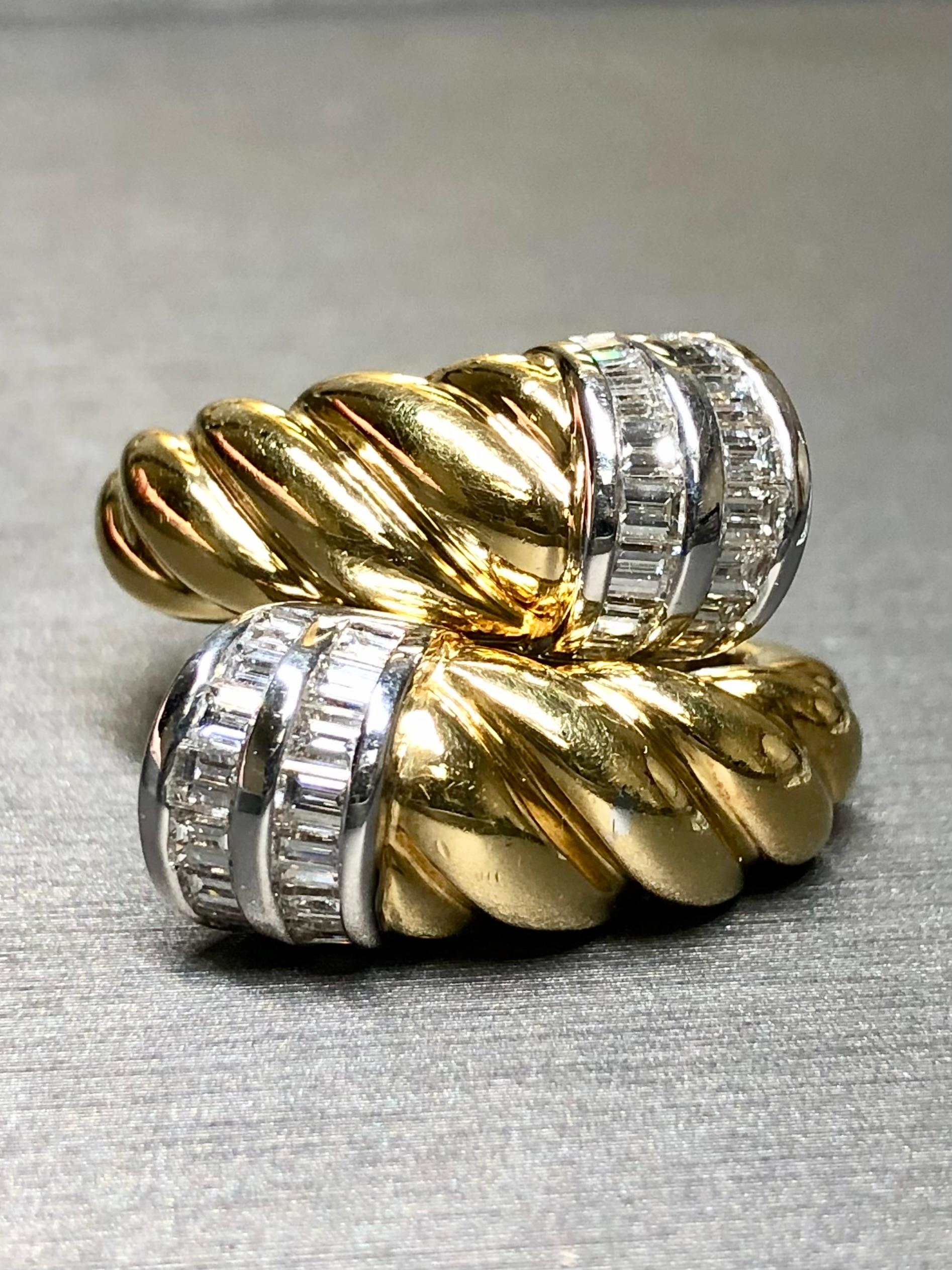 Pendientes de diseño Estate PICCHIOTTI Baguette Diamante Cuerda retorcida Camarón Huggie Contemporáneo en venta