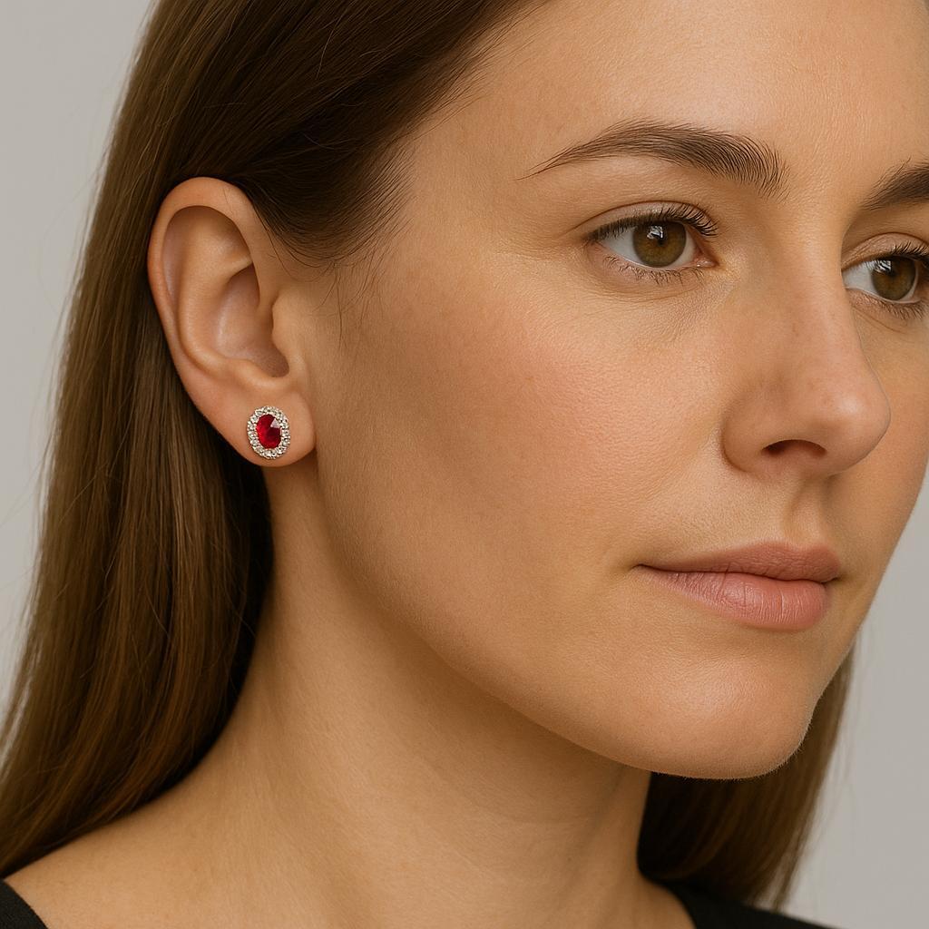 Boucles d'oreilles Estate Pigeons Blood Ruby & Diamond Platinum Stud Ears 1.33ctw en vente 3