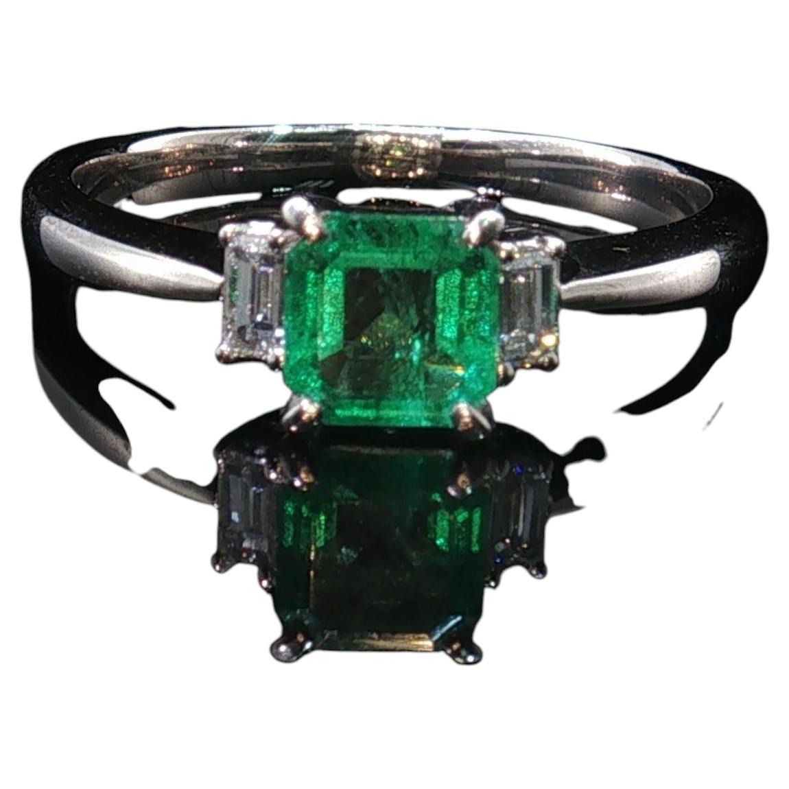 Estate Platinum 0.58CT Colombian Emerald Three Stone Diamond Accent Ring Size 7