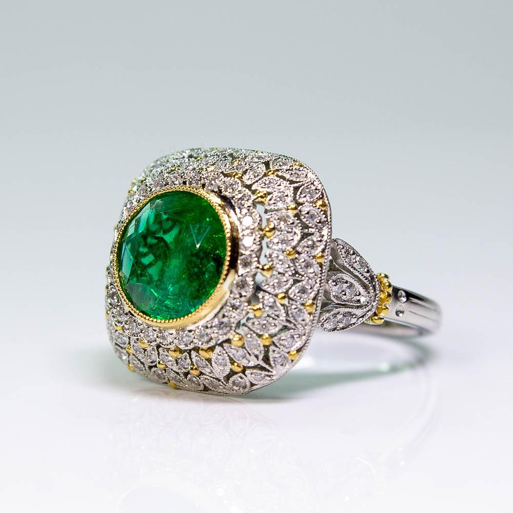 Estate Platinum and 18K Yellow Gold Victorian Diamond & Emerald Flower Ring For Sale 2
