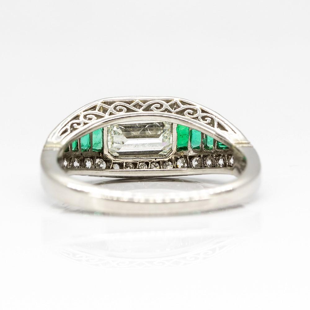 Estate Platinum Art Deco Old Mine Cut Diamond and Emerald Cut Ring with Emeralds In Excellent Condition In Scottsdale, AZ