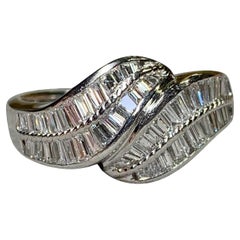 Anello di platino Estate Baguette Diamond Leaf Crossover Bypass Sz 7.75