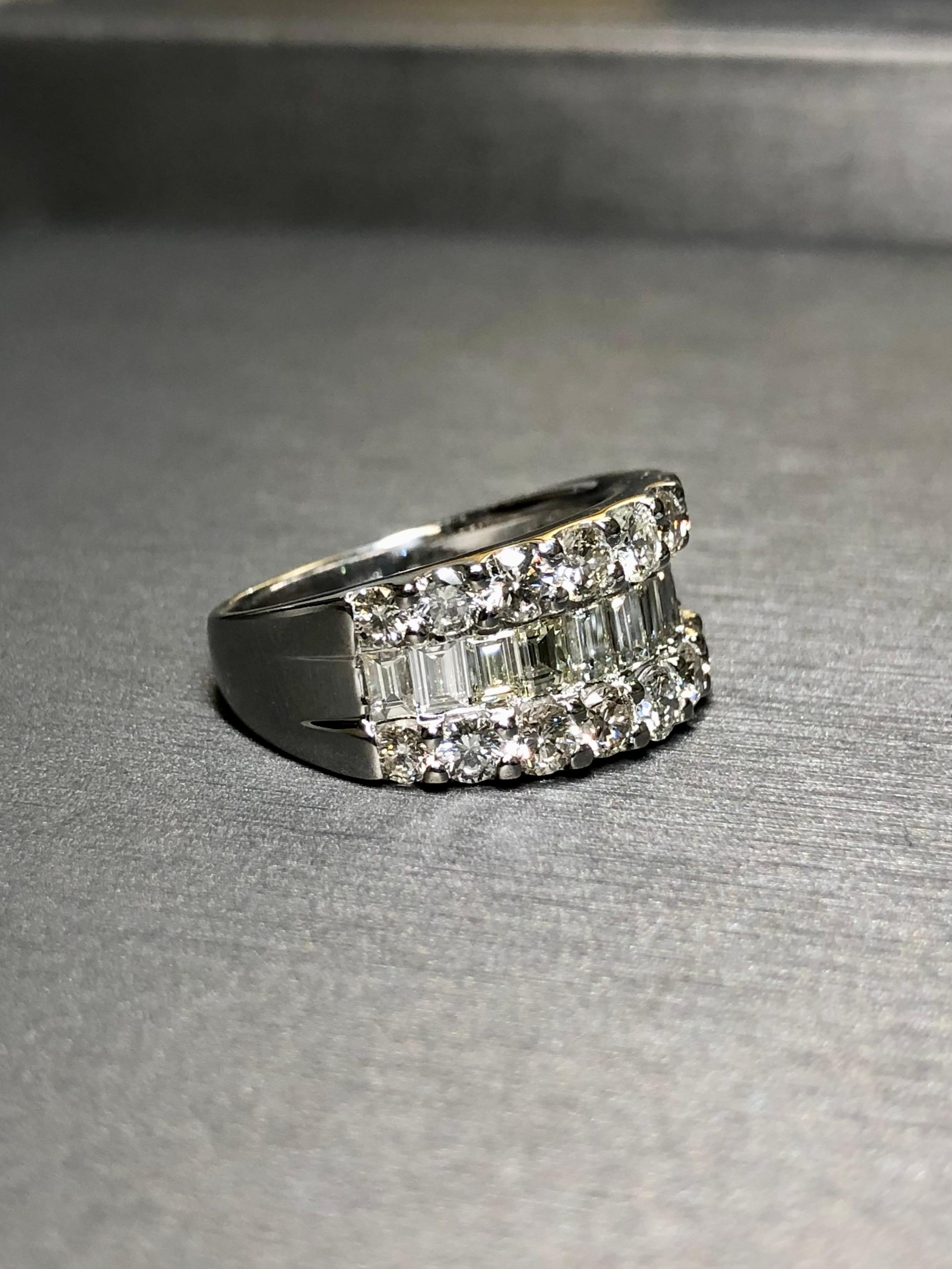Nachlass Platin Baguette Runder Diamant 1/2 Band Cocktail-Ring 4cttw Gr. 6,25 im Angebot 2