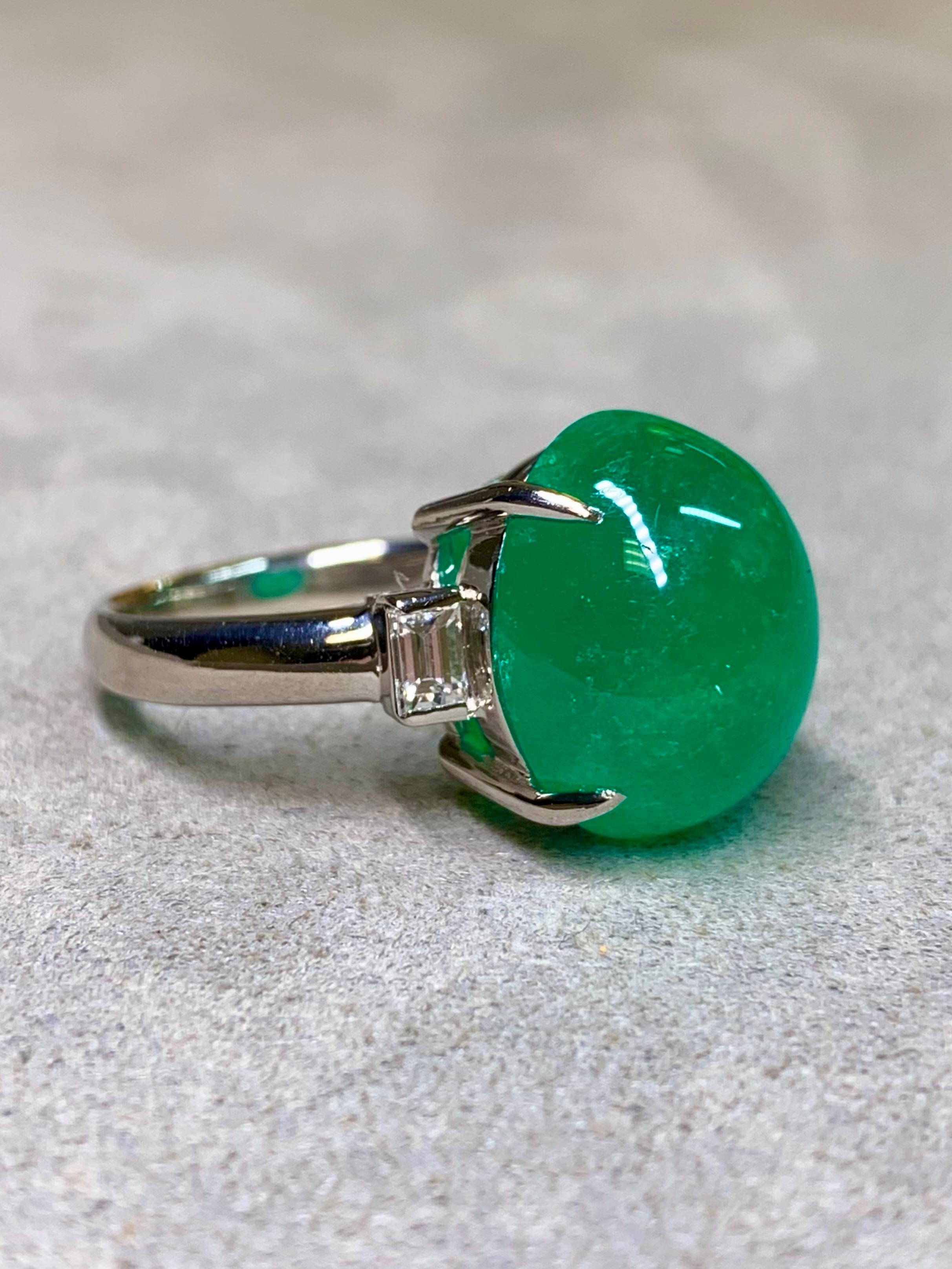 Contemporary Estate Platinum Cabochon Emerald Baguette Diamond 3 Stone Cocktail Ring 11.83ctw For Sale