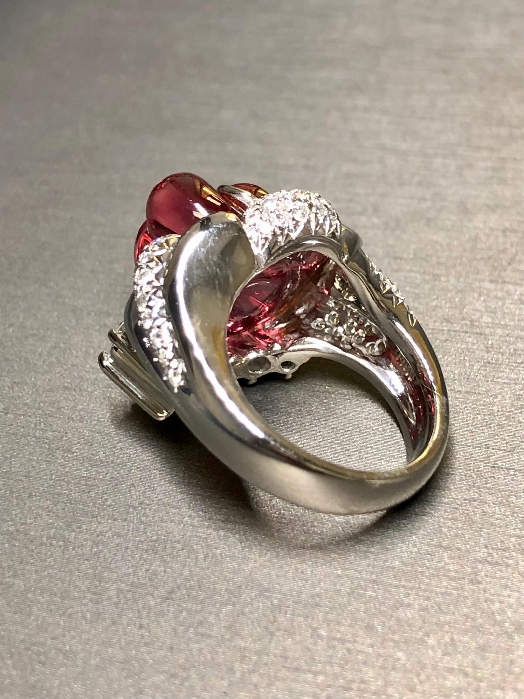 Estate Platino Tallado Rubellite Turmalina Diamante Cóctel Cúpula Anillo 21.40ctw en Excelente estado para la venta en Winter Springs, FL