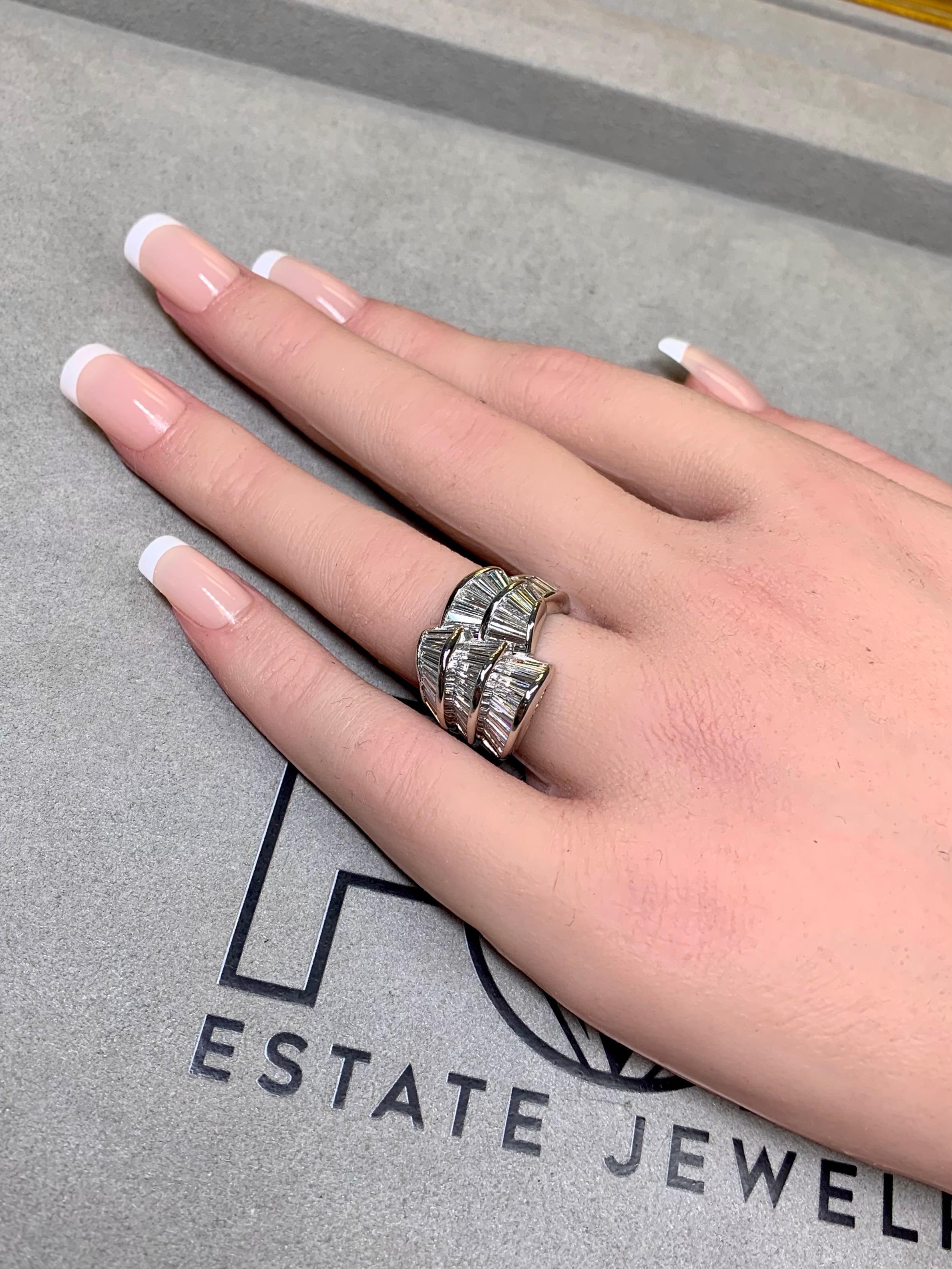 Estate Platinum Cascading Channel Set Baguette Diamant Cocktail Ring NUMBERED im Angebot 7