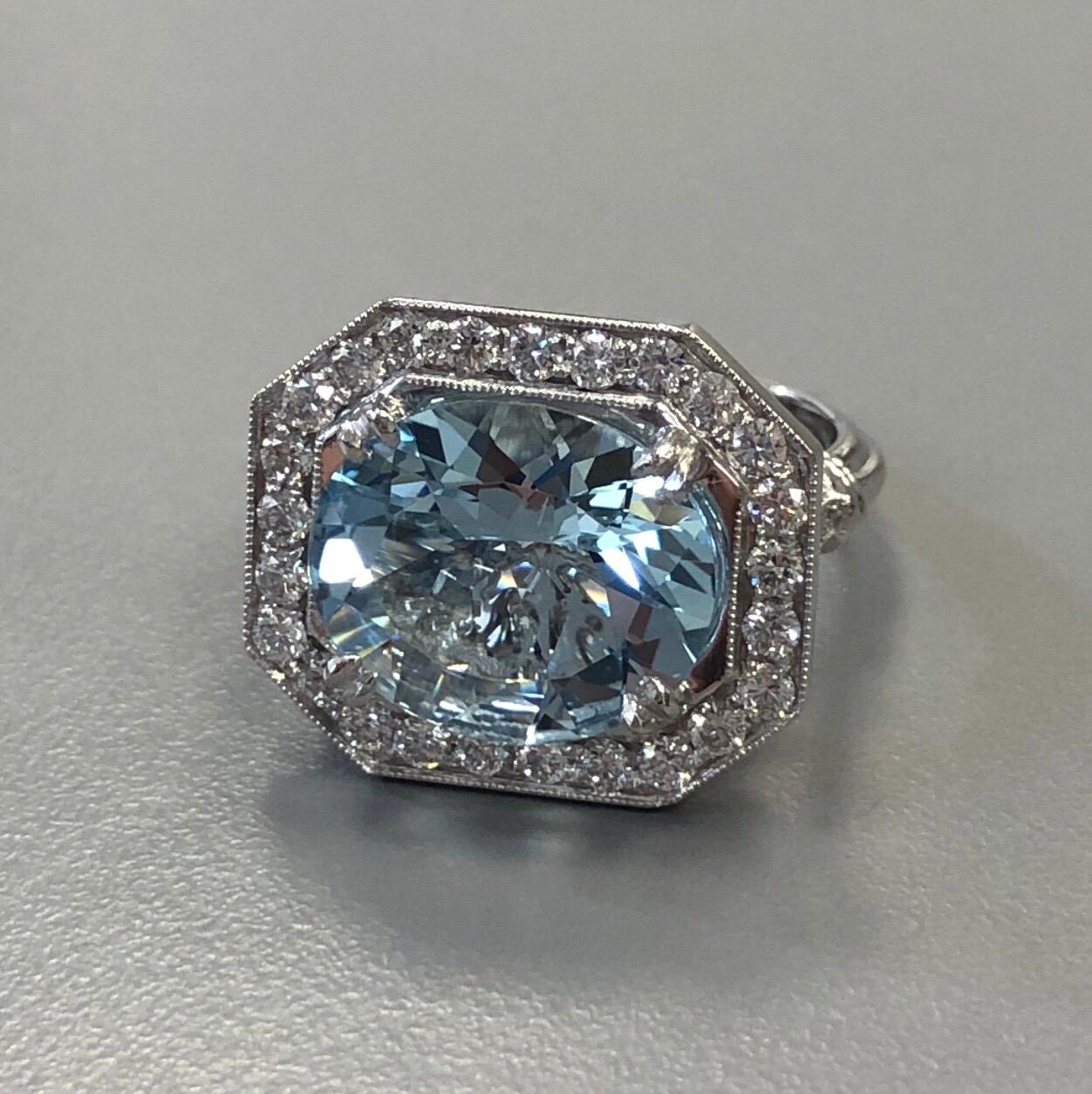 Estate Platinum Diamond and Aquamarine Cocktail Ring In Good Condition In New York, NY