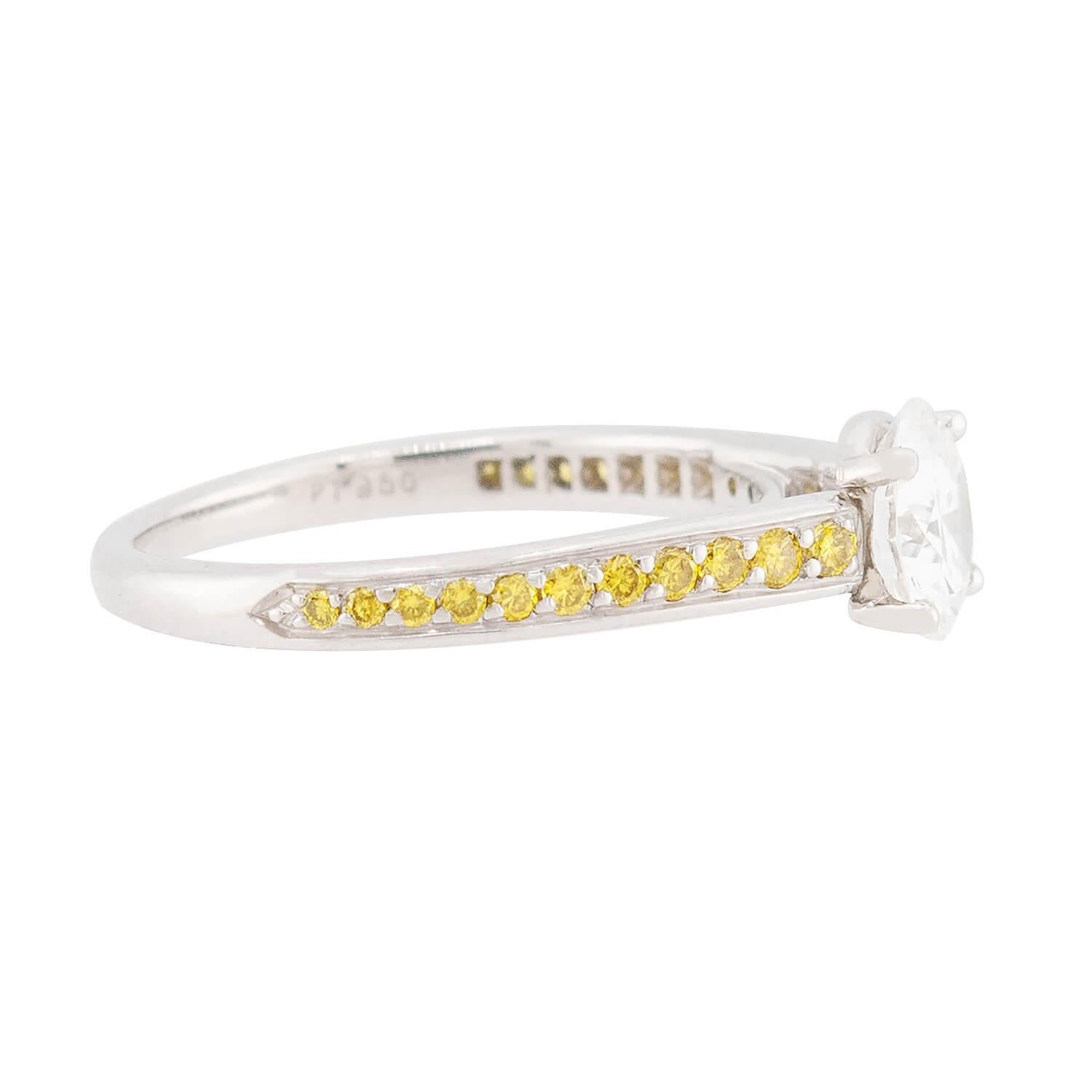 Moderne Bague de fiançailles en platine avec diamant de 1.03 carat en vente