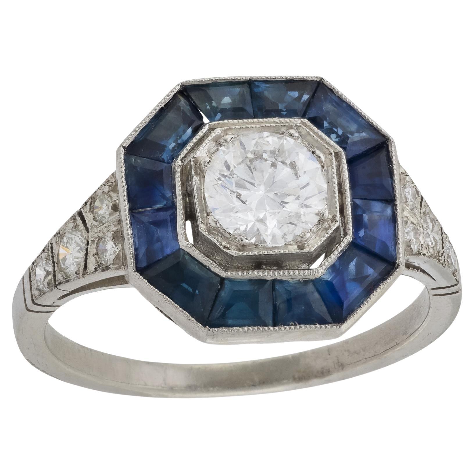 Anello di fidanzamento in platino con diamanti e zaffiri da 0,60 carati in vendita
