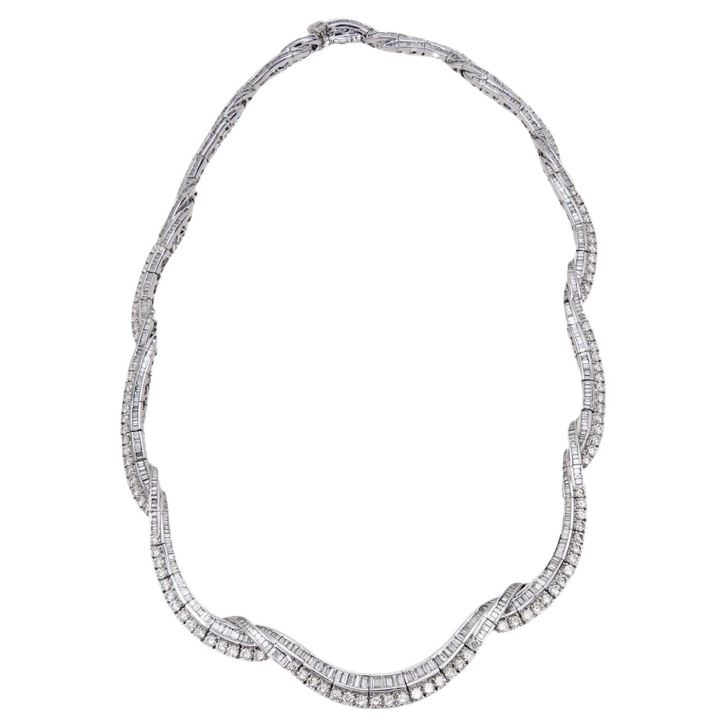 Estate Platin-Diamant-Dreieckskette Riviera im Angebot