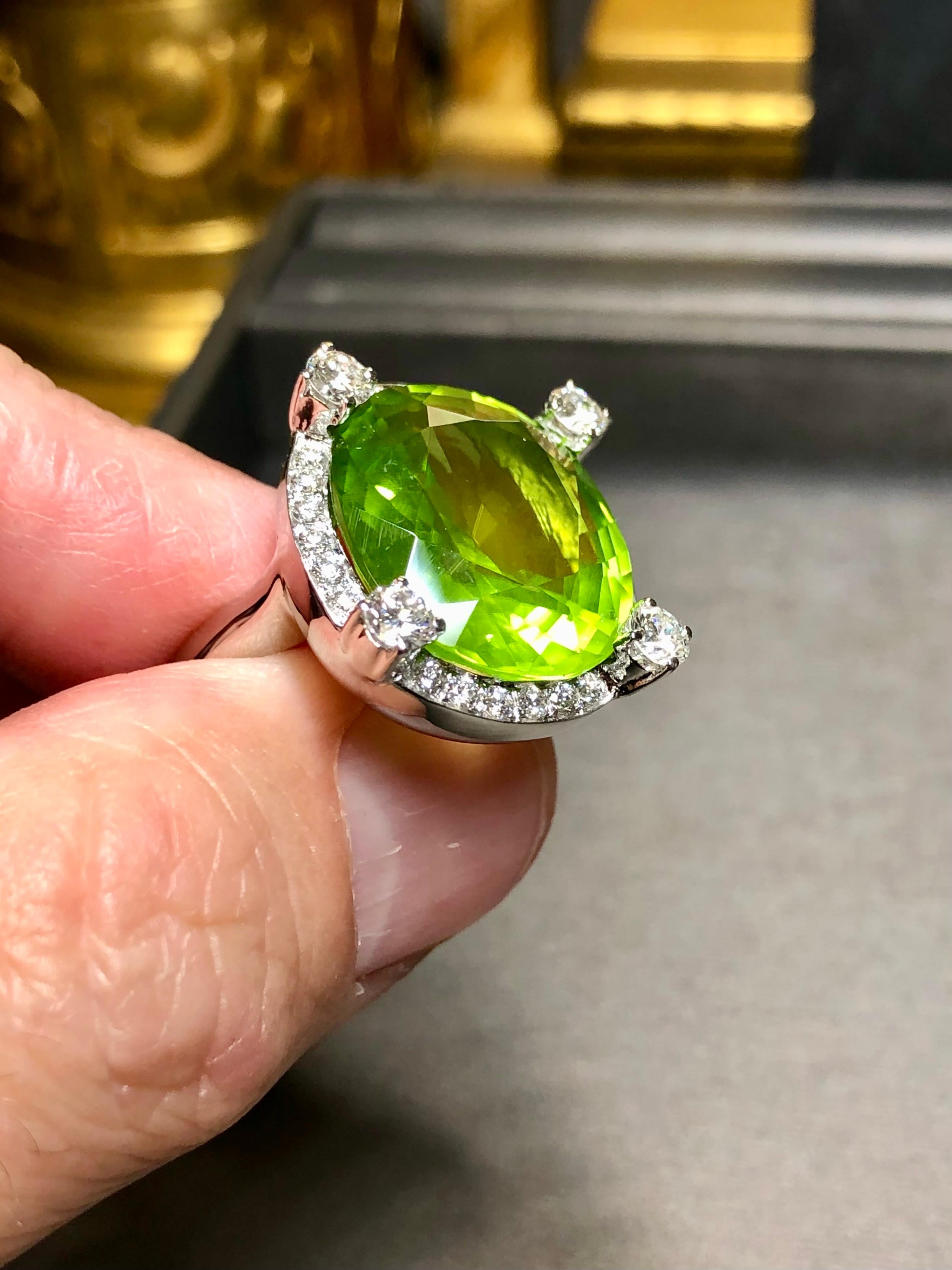 Estate Platinum LARGE Oval Peridot Diamond Cocktail Ring 19.61cttw Sz 6.5 In Good Condition For Sale In Winter Springs, FL